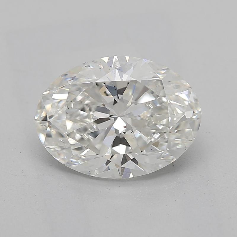 Wir präsentieren einen atemberaubenden Diamantring mit einem fesselnden ovalen Mittelstein, der 1,21 Gramm wiegt und einen Härtegrad von H und SI1 aufweist. Die Eleganz dieses Stücks liegt nicht nur in seinem Hauptdiamanten, sondern auch in der