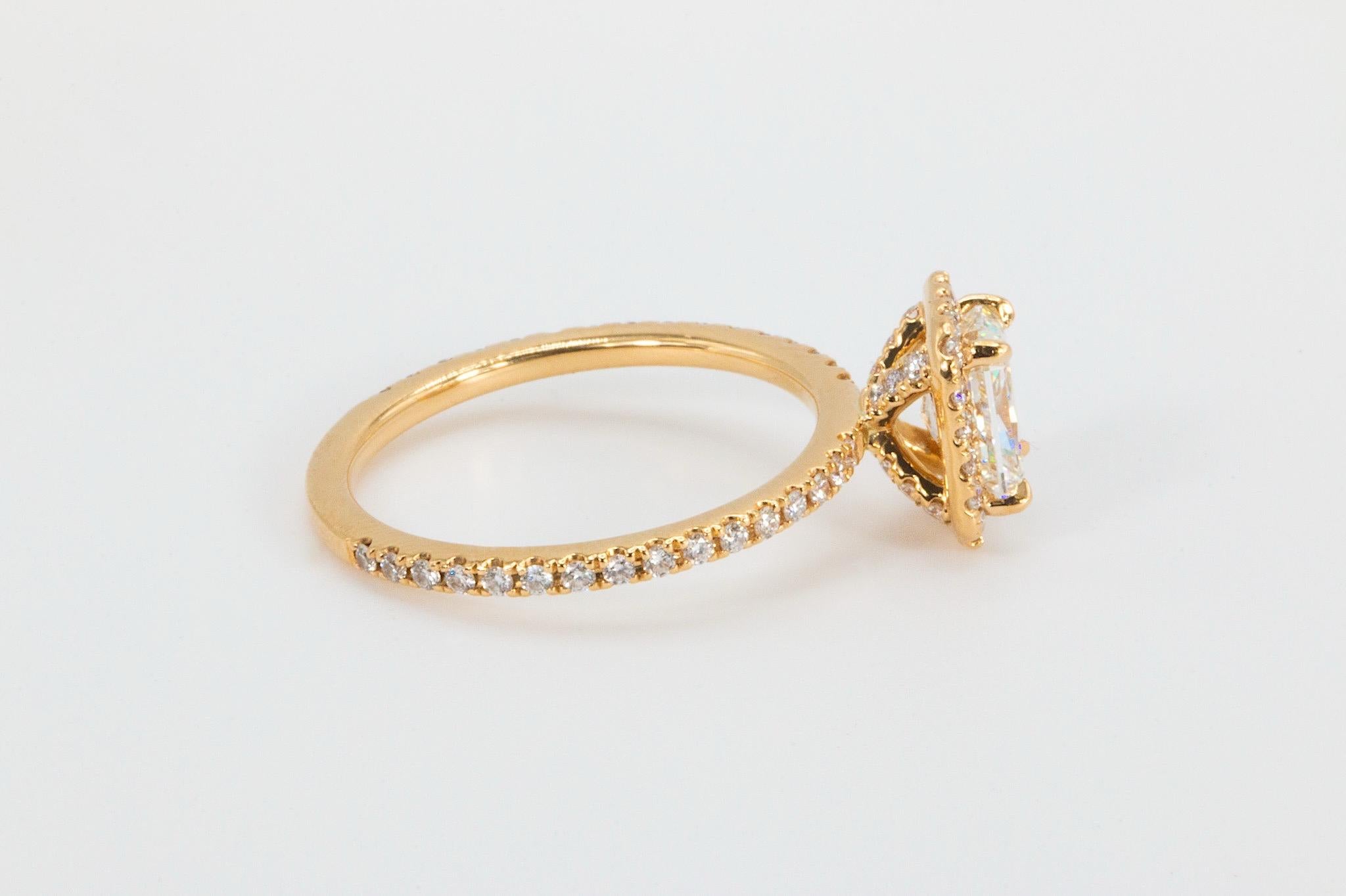 Taglio radiant Anello di fidanzamento in oro giallo 18k con diamante taglio radiante da 1,21 carati certificato GIA in vendita