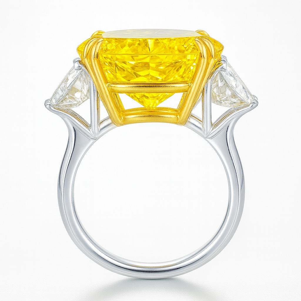 Taglio cuscino Anello con diamante a cuscino VS1 giallo fantasia certificato GIA da 12,17 carati in vendita