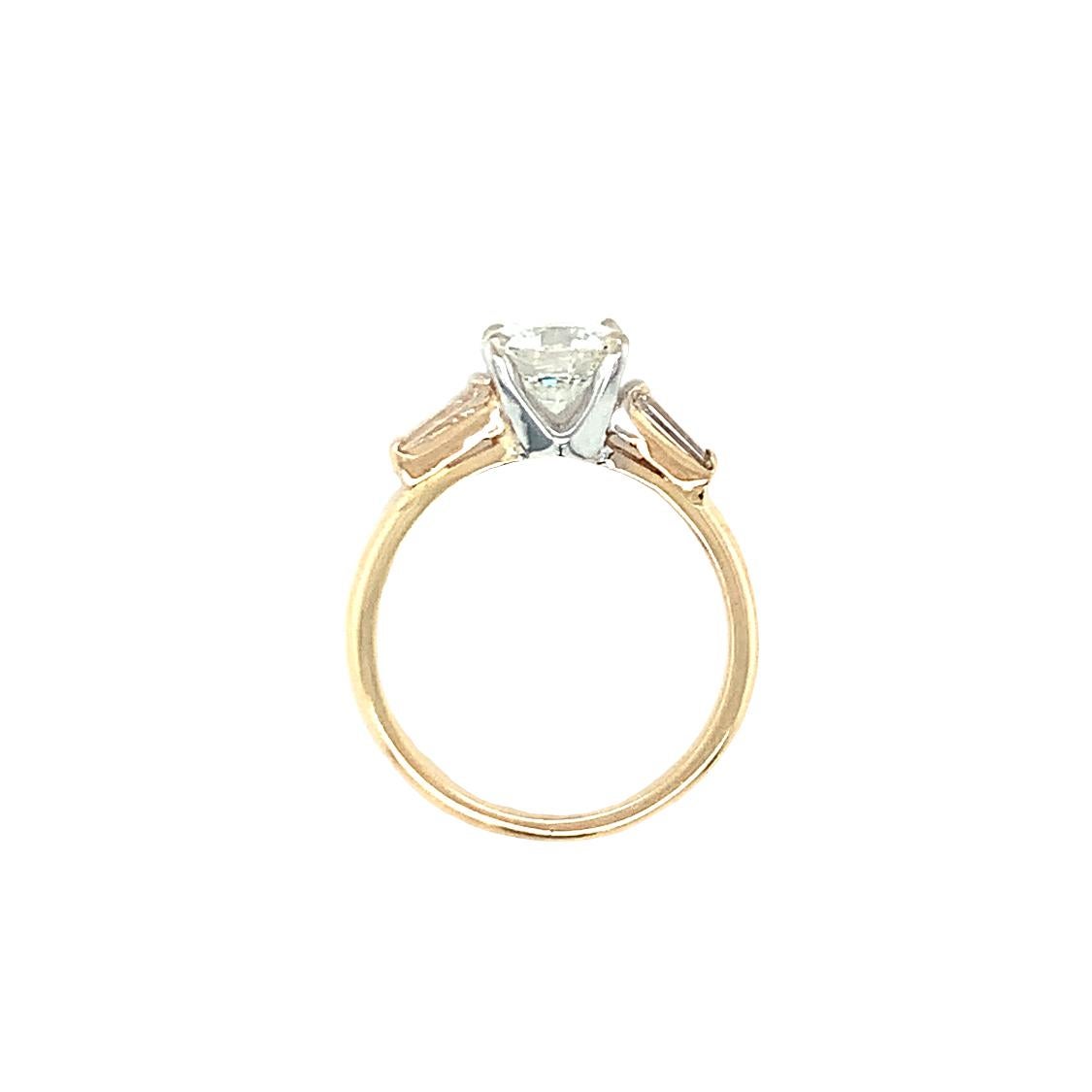 Anillo de compromiso de oro amarillo de 14 quilates con diamante de 1,22 quilates certificado por el GIA Contemporáneo en venta