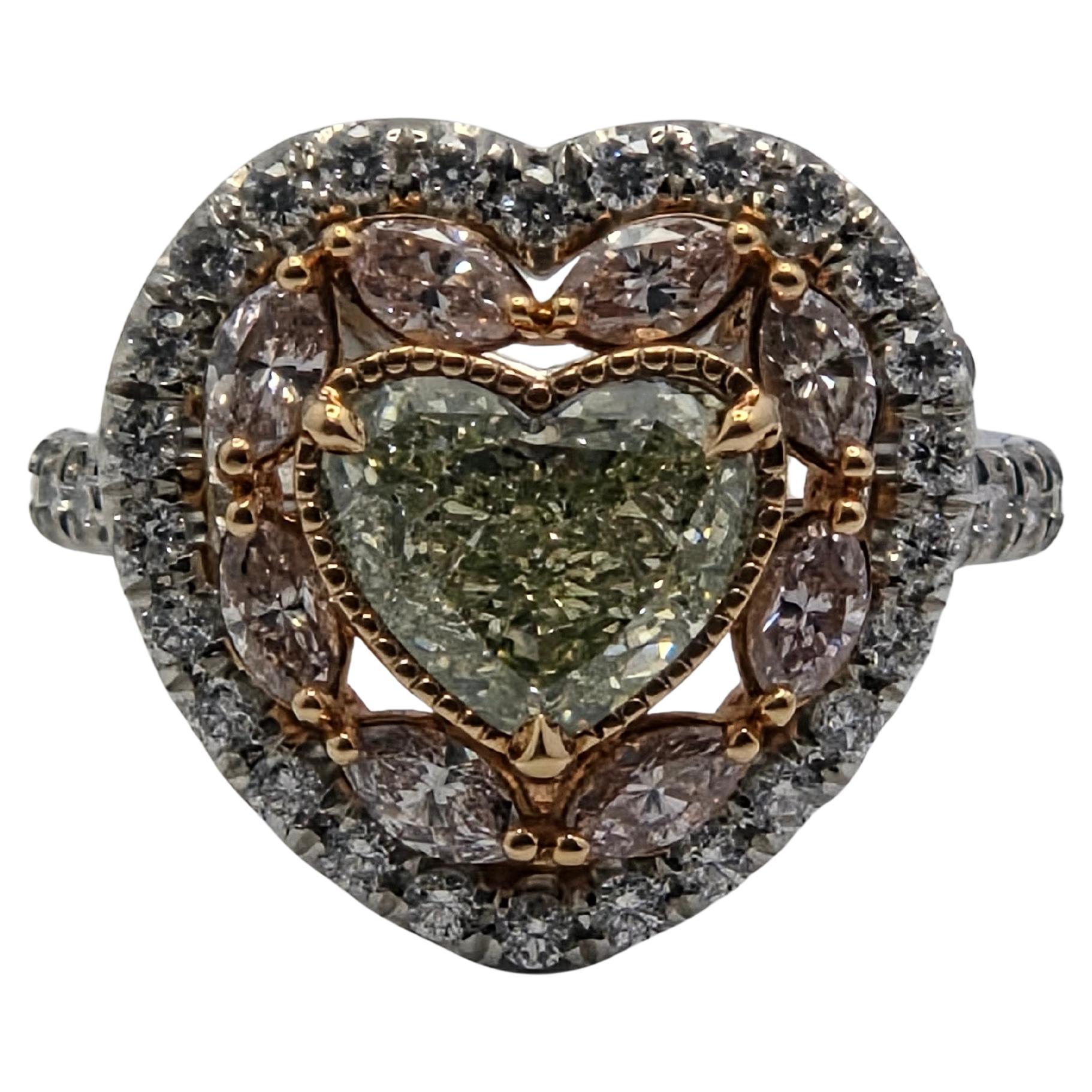 GIA zertifizierter 1,22 Karat Fancy Light Green Yellow Heart Diamantring