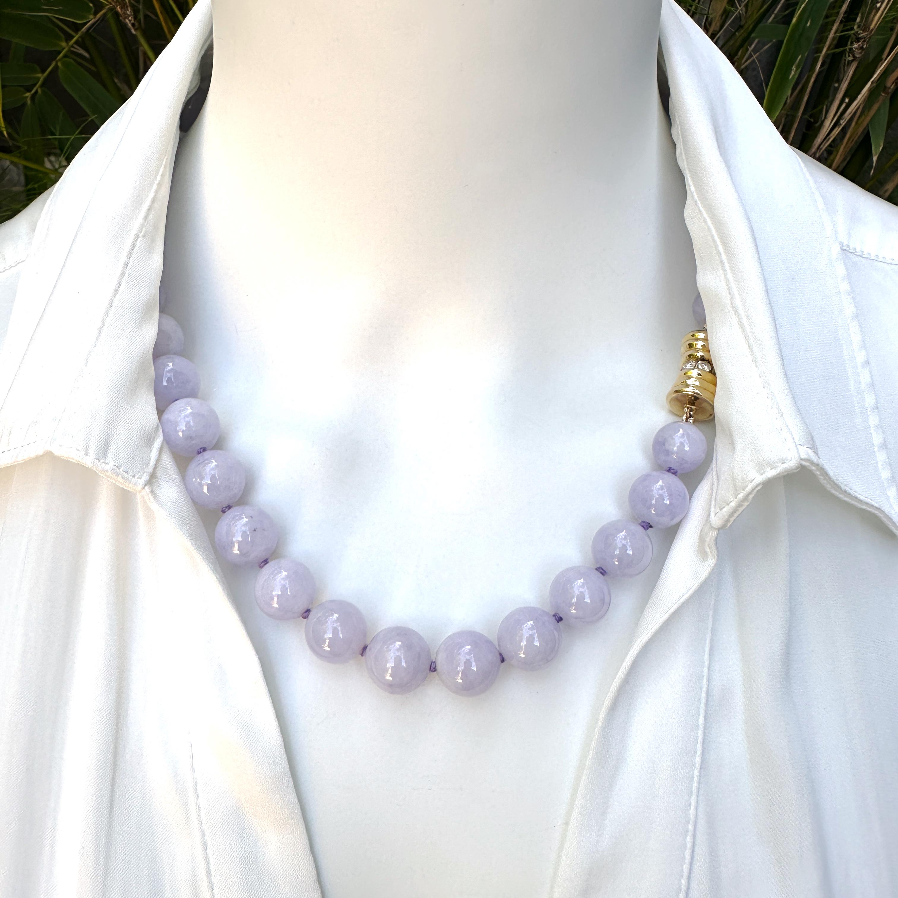 We're pleased to offer you this scrumptious natural jade necklace featuring 37 beads graduating in size from 10.6mm to 13.8mm.

The translucency, 