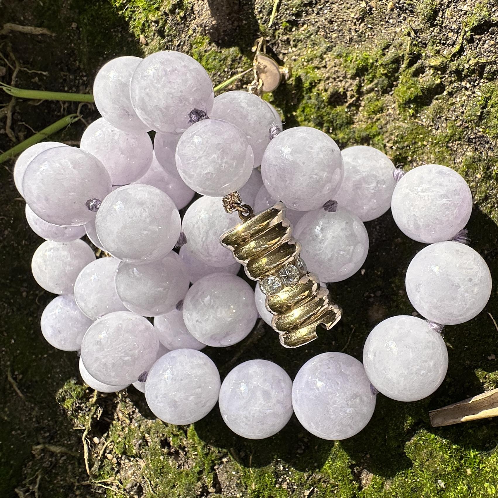 GIA Certified 122 Gram Lavender Jade Bead Necklace with Gold & Diamond Clasp For Sale 2