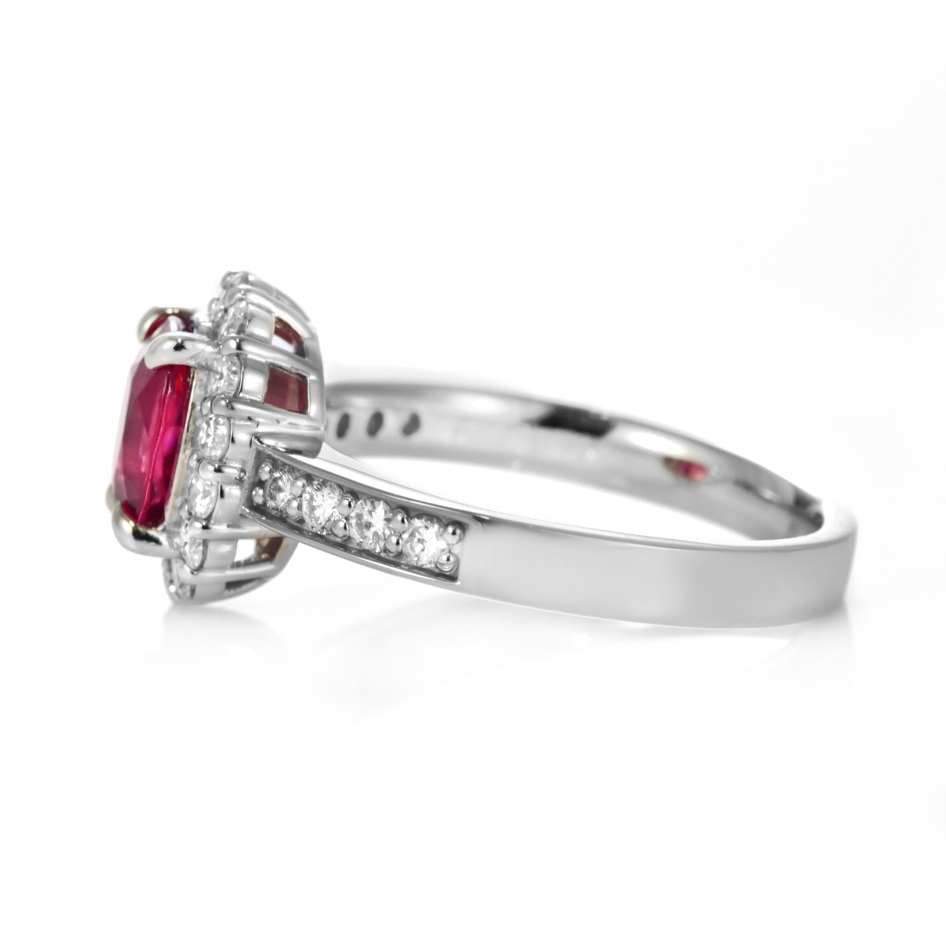 Bague en platine certifiée GIA de 1.229 carat de spinelles rouges naturelles et de diamants en vente 5