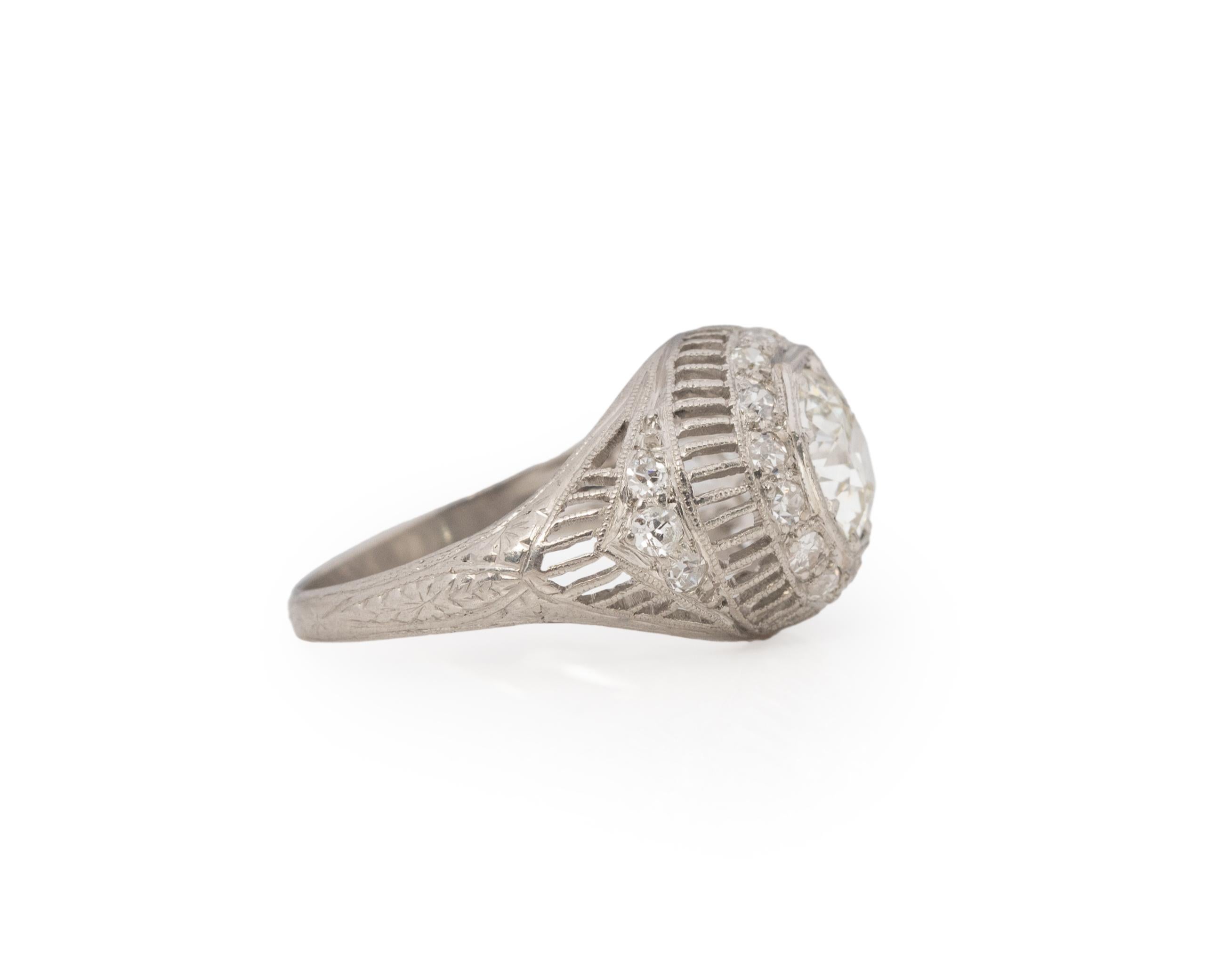 Taille de l'anneau : 6.75
Type de métal : Platine [poinçonné et testé].
Poids : 4,2 grammes

Poids total des diamants :

Détails du diamant central :
RAPPORT DE LABORATOIRE GIA # : 5222792151
Poids : 1.22ct
Coupe : Vieux brillant européen
Couleur :