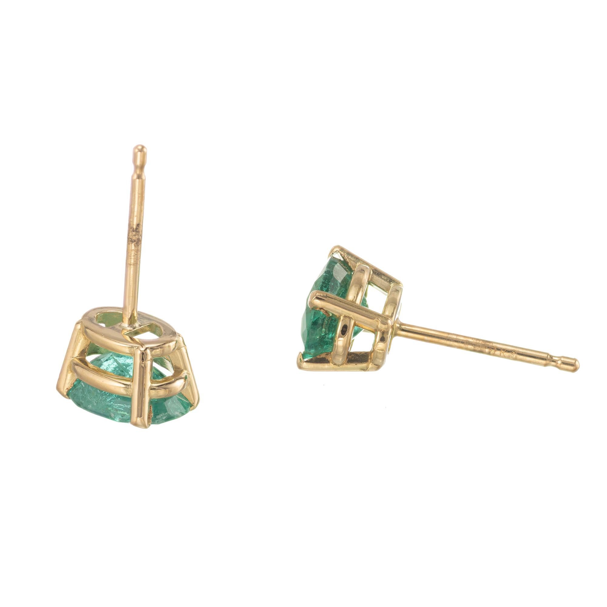 GIA Certified 1.23 Carat Oval Emerald Yellow Gold Stud Earrings In Excellent Condition In Stamford, CT