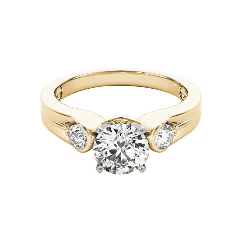Anello con diamante a tre pietre in oro giallo con castone rotondo da 1,24 carati certificato GIA in vendita