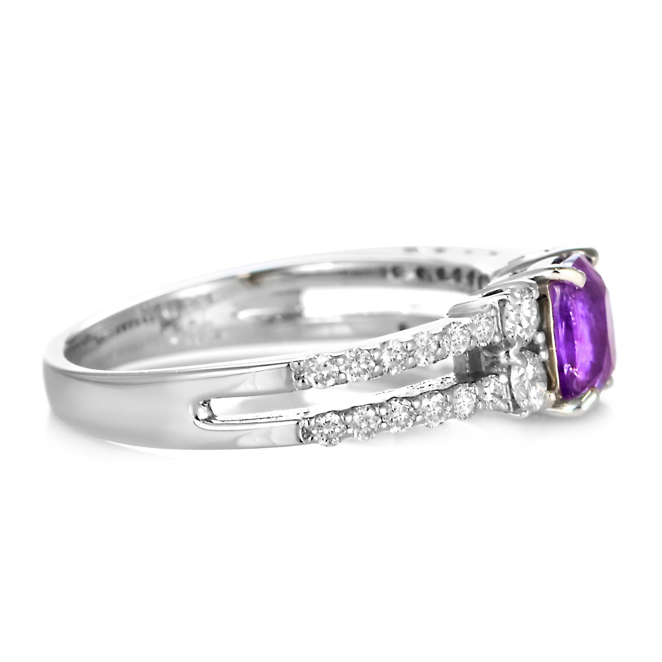 Anello con zaffiro rosa e diamante non riscaldato certificato GIA da 1,24 carati in platino in vendita 3