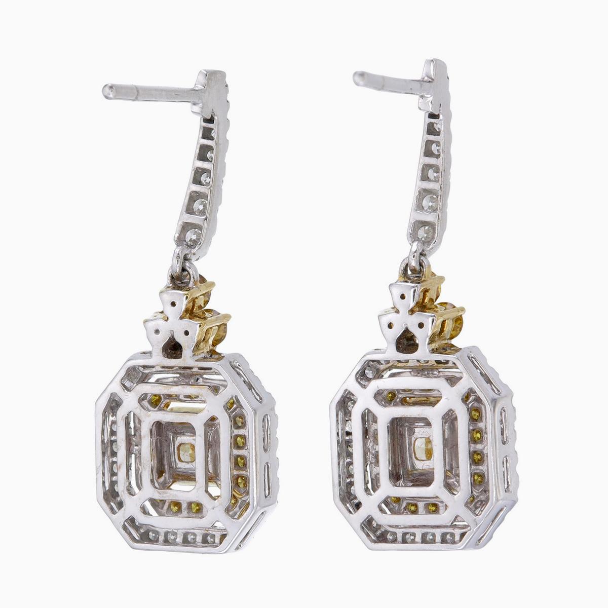 Certifié GIA (1,24 ct.) Boucles d'oreilles fantaisie en or blanc 18 carats avec diamant jaune intense en vente 4