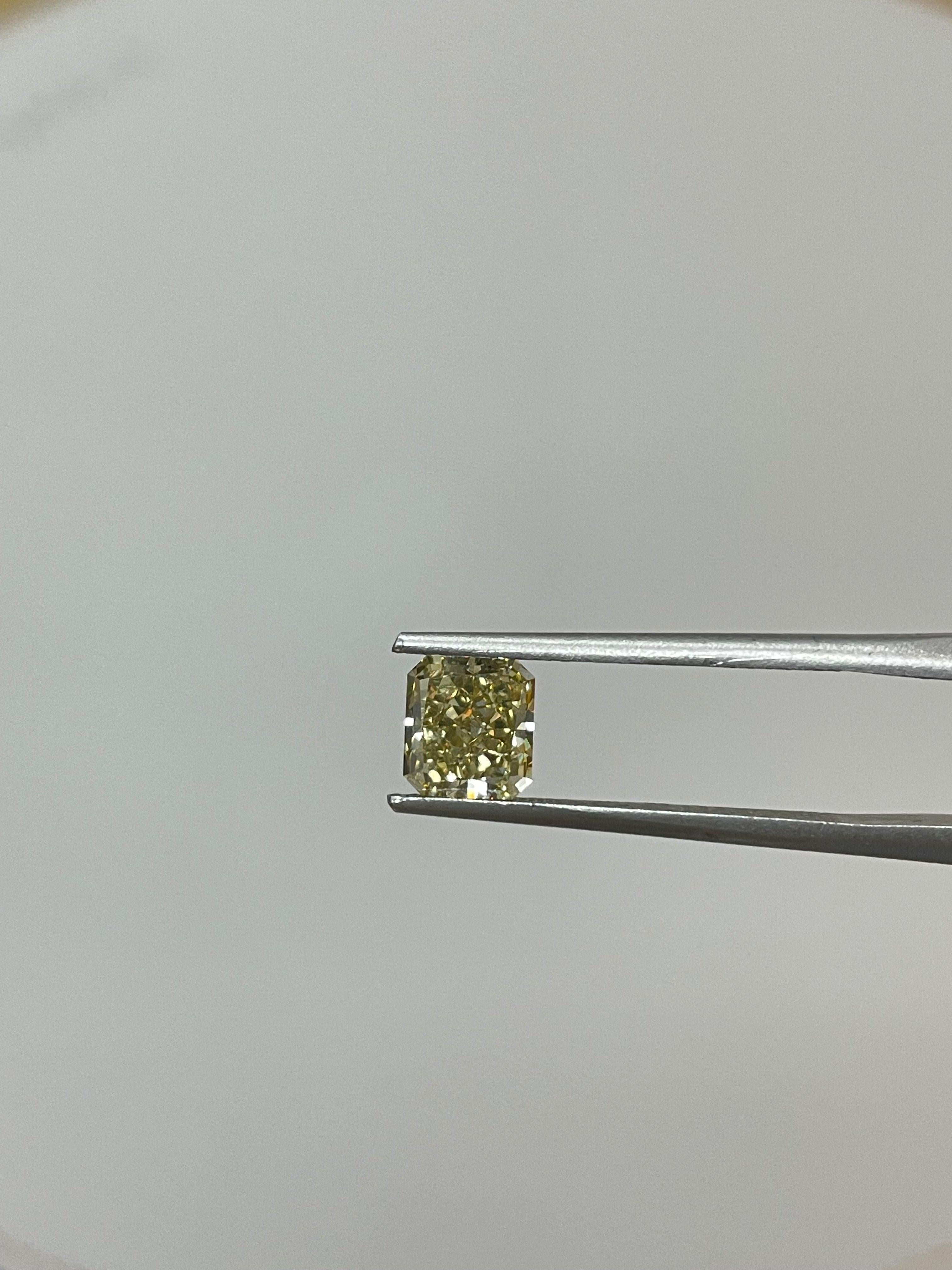 DESCRIPTION DE L'ARTICLE
ID # :
54736
Forme de la pierre :
Rayonnant 
Poids du diamant :
1.24CT 
La clarté :
VS1
Couleur :
Jaune brunâtre fantaisie
Coupez :
Mesures :
6.16 x 5.65 x 3.79 mm
Profondeur % :
67.3%
Tableau % :
71%
Symétrie :
Bon
Polonais