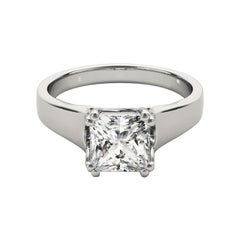 GIA Certified 1,25 Carat Entwined Double Prong Princess Platinum Diamond Ring