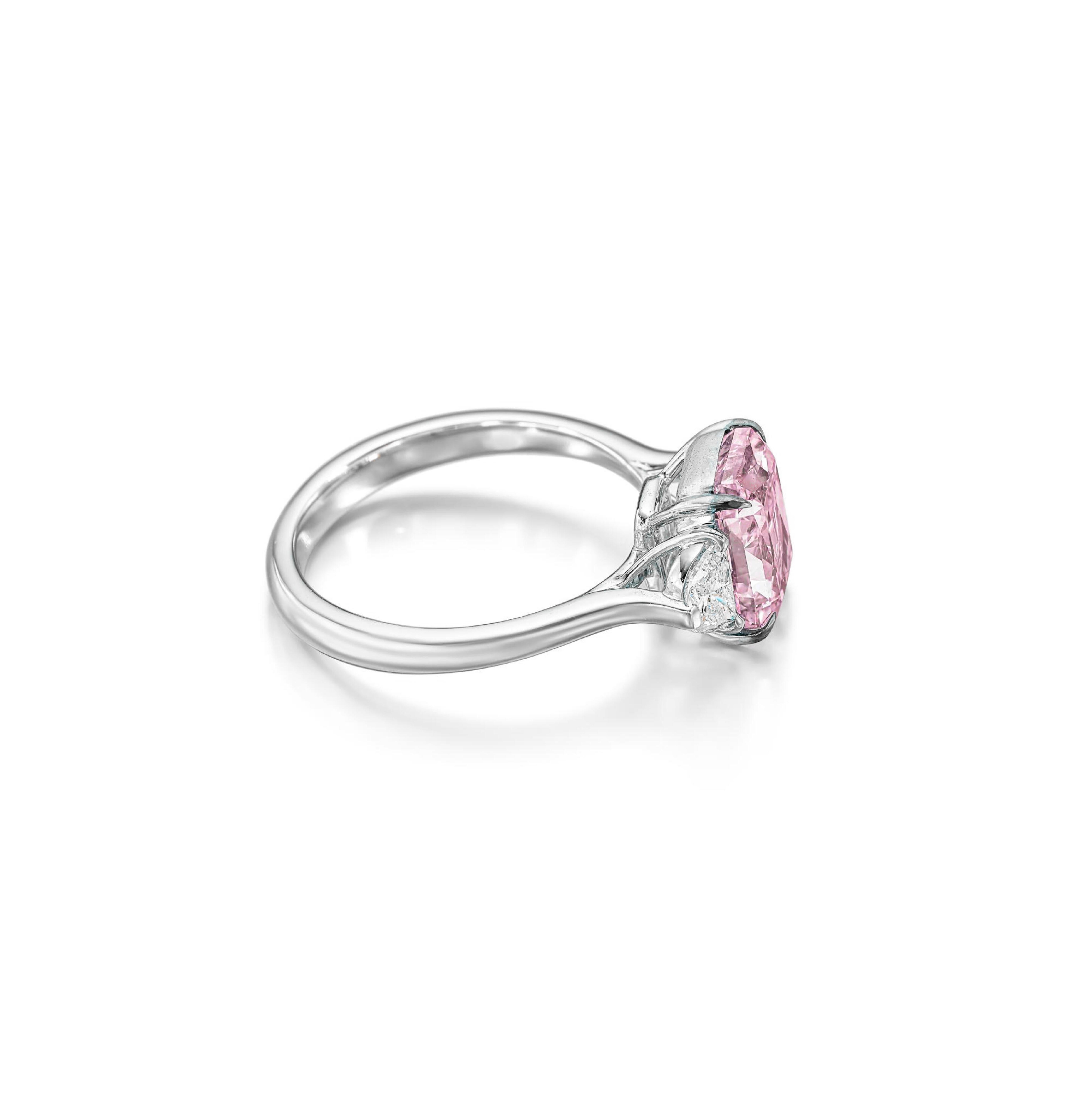 Contemporain Bague en platine certifiée GIA de 1,25 carat de diamant rose clair de fantaisie, pureté irréprochable en vente