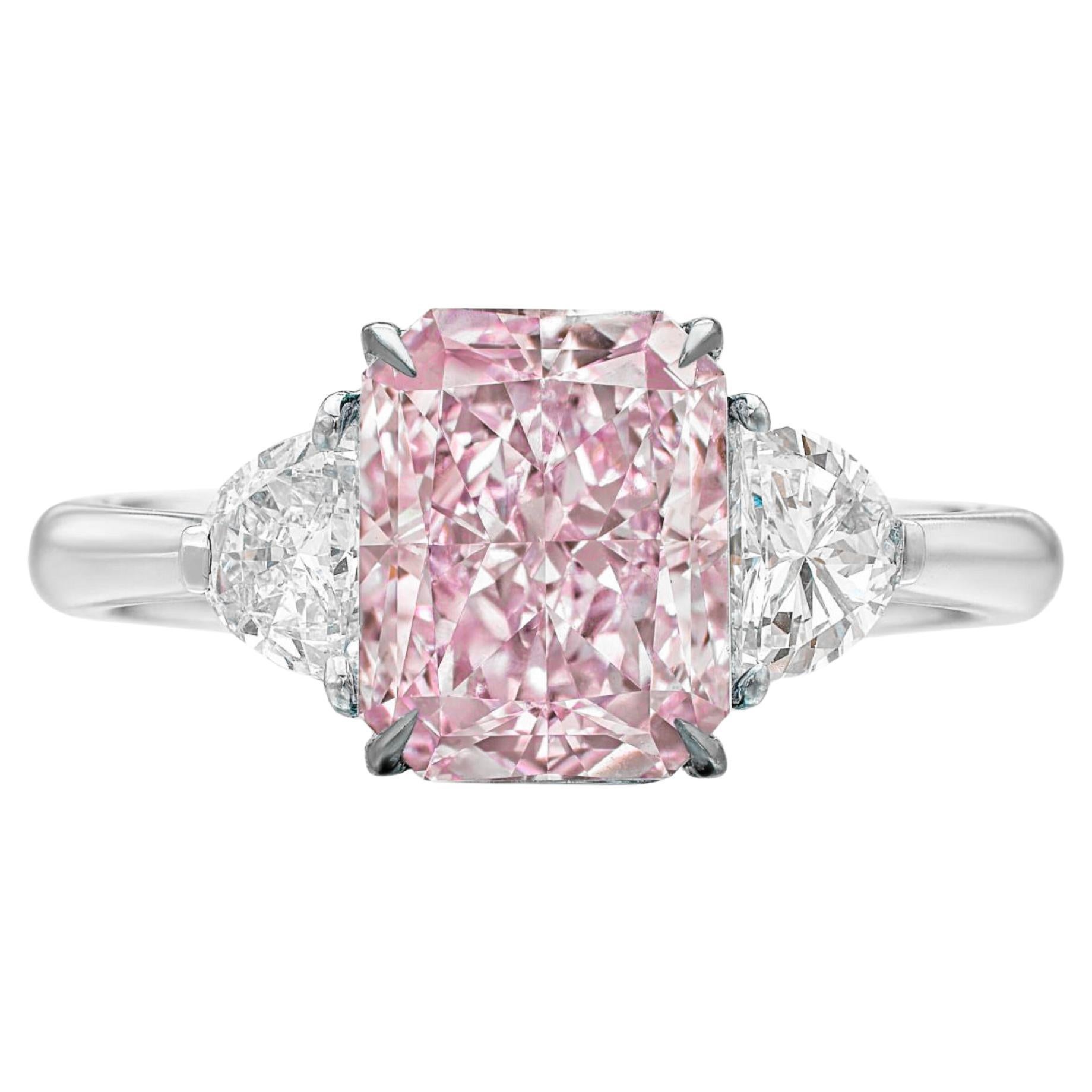 Anillo de platino con diamante rosa claro de fantasía de 1,25 quilates certificado por el GIA Claridad impecable