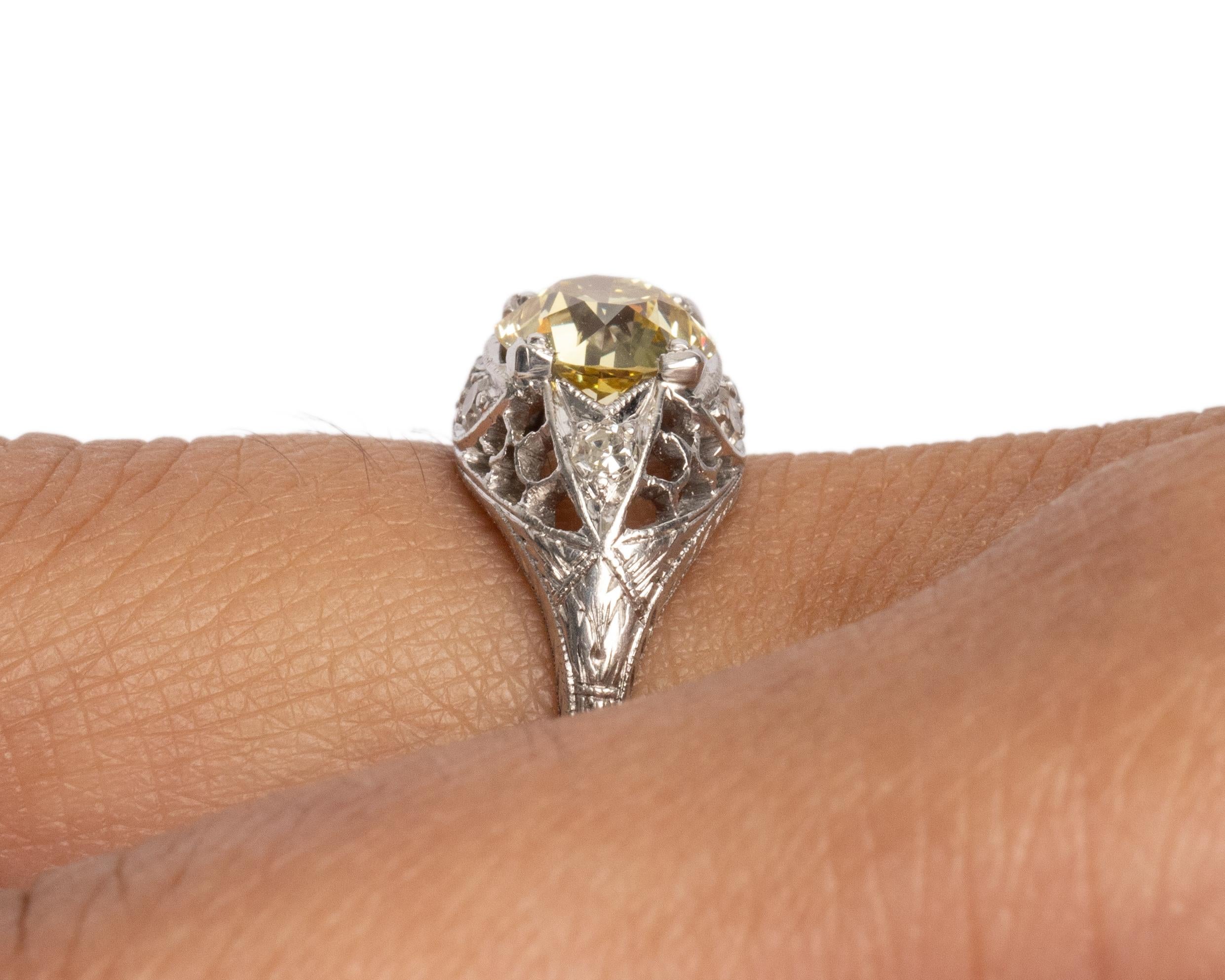 Verlobungsring mit GIA-zertifiziertem 1,25 Karat gelbem Diamant in Platin im Angebot 1