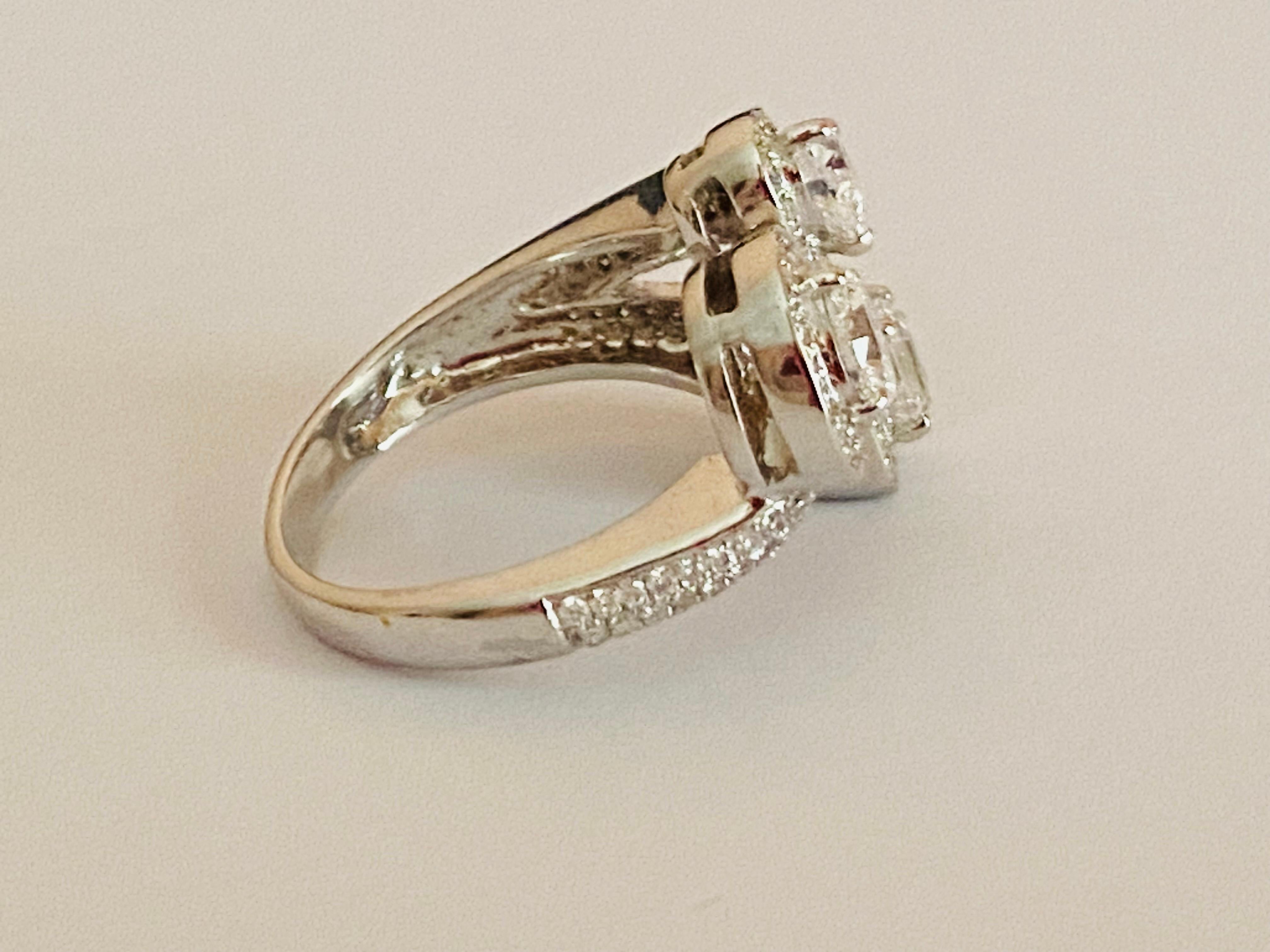 GIA Certified 1.25 Carats Diamonds 18K Gold Cocktail Ring In New Condition For Sale In Massafra, IT