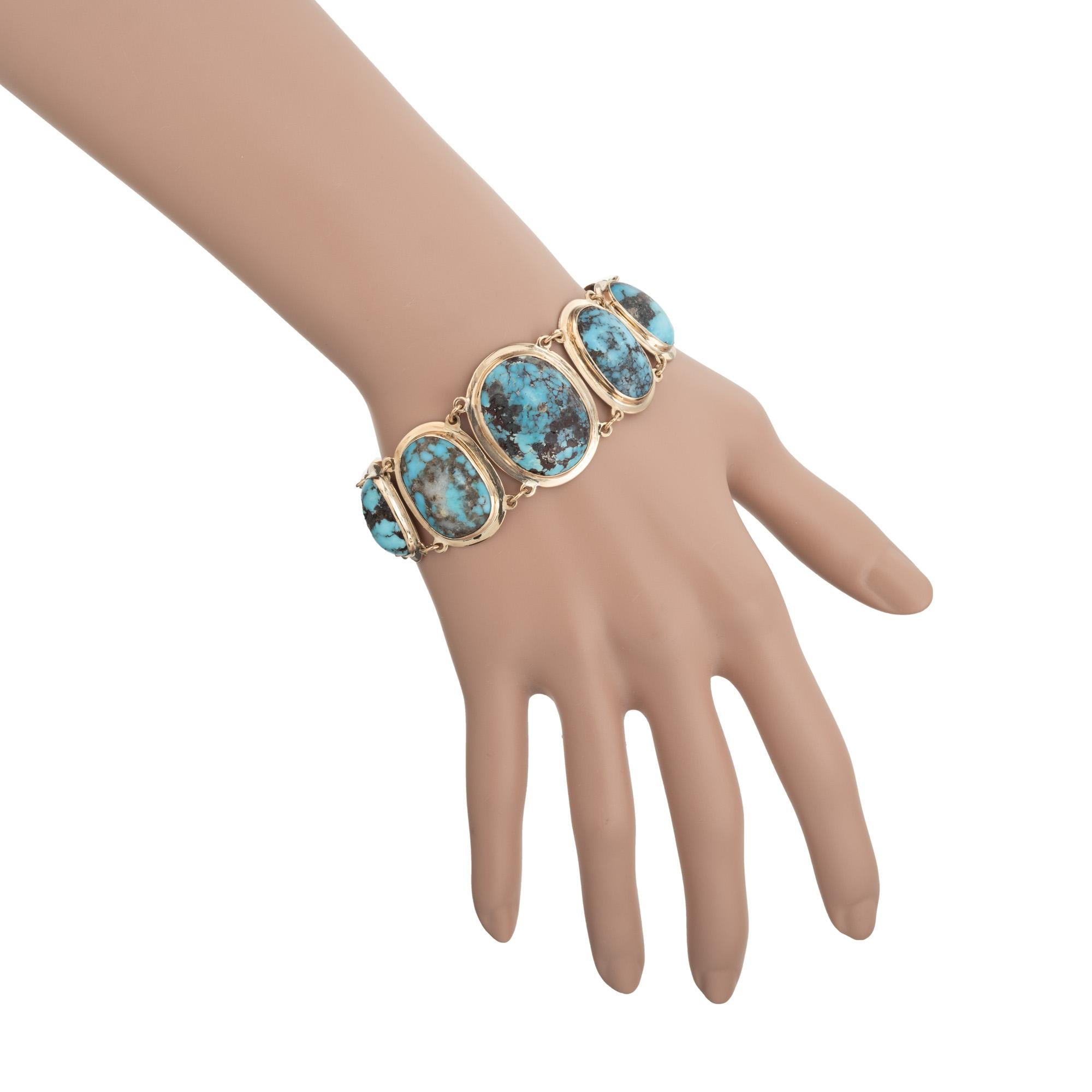 Bracciale con pietre di turchese in oro giallo certificato GIA da 125,00 carati in vendita 1