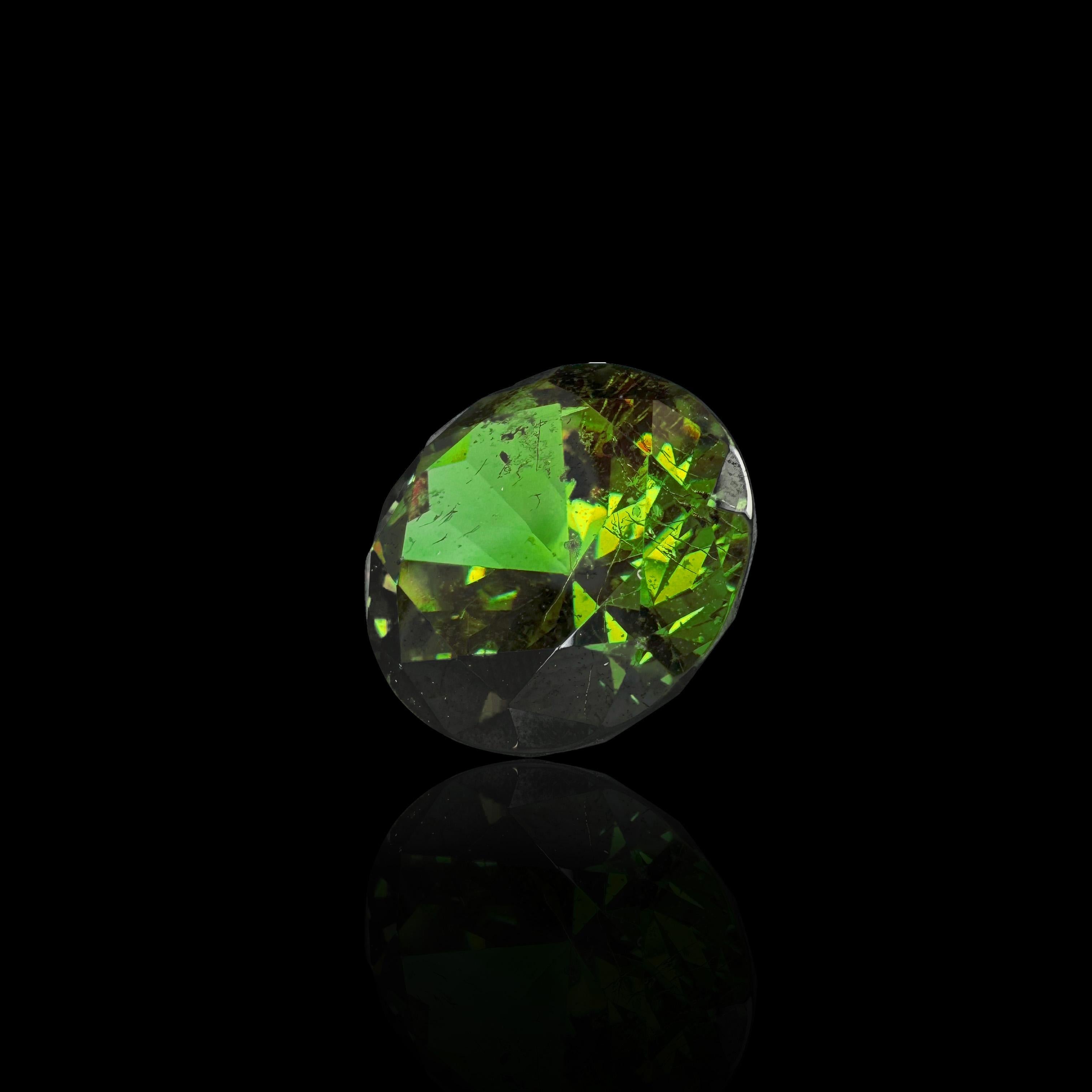 GIA Certified 12.57 Carat Demantoid Garnet In New Condition For Sale In New York, NY