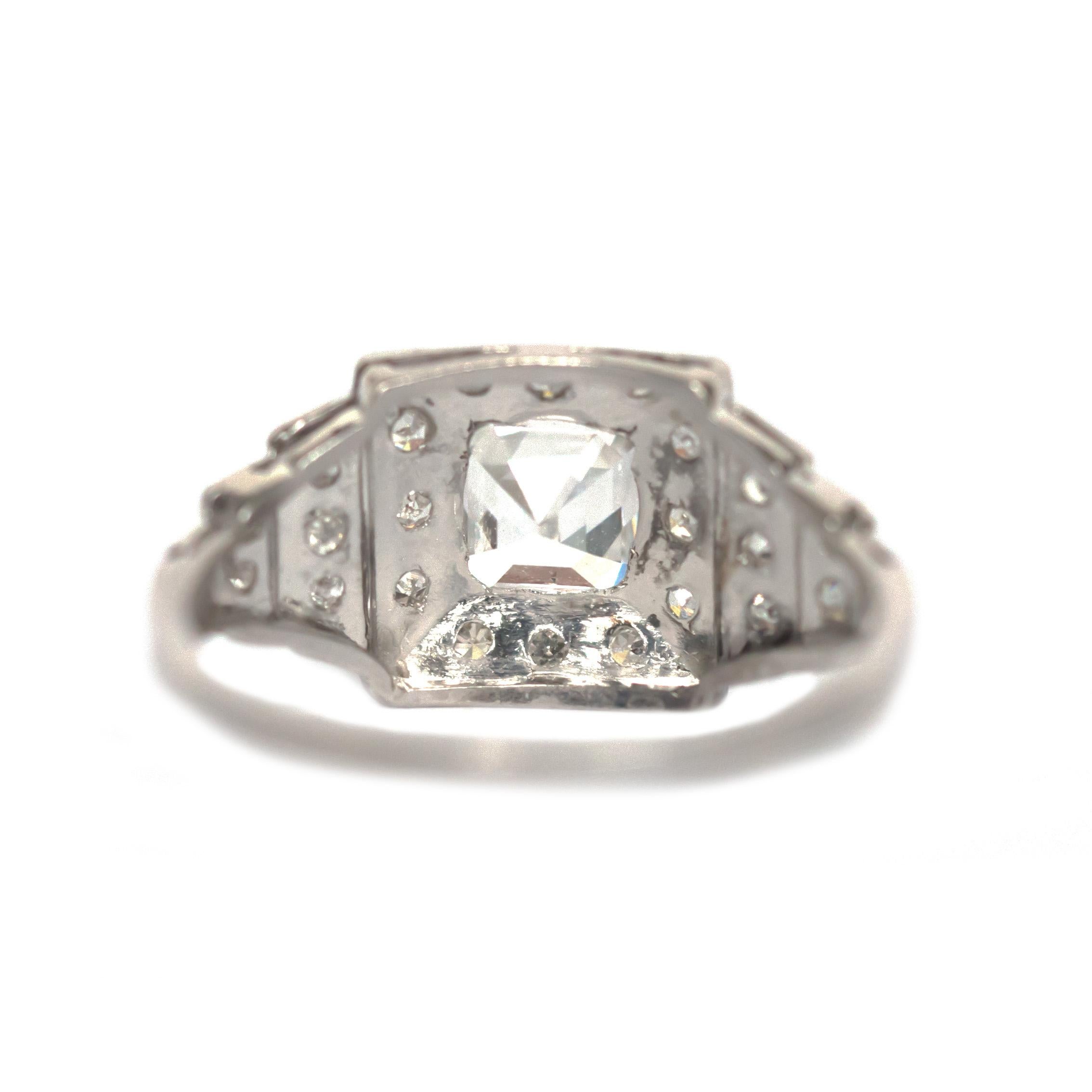 GIA Certified 1.26 Carat Diamond Platinum Engagement Ring In Good Condition For Sale In Atlanta, GA