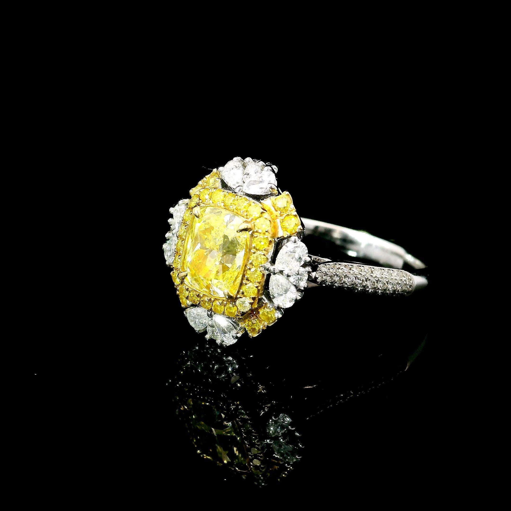 GIA Certified 1.26 Carat Fancy Intense Yellow SI1 Clarity Diamond Ring In New Condition For Sale In บางรัก, TH