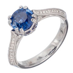 Anillo de compromiso de oro blanco con zafiro y diamante de 1,26 quilates certificado por GIA