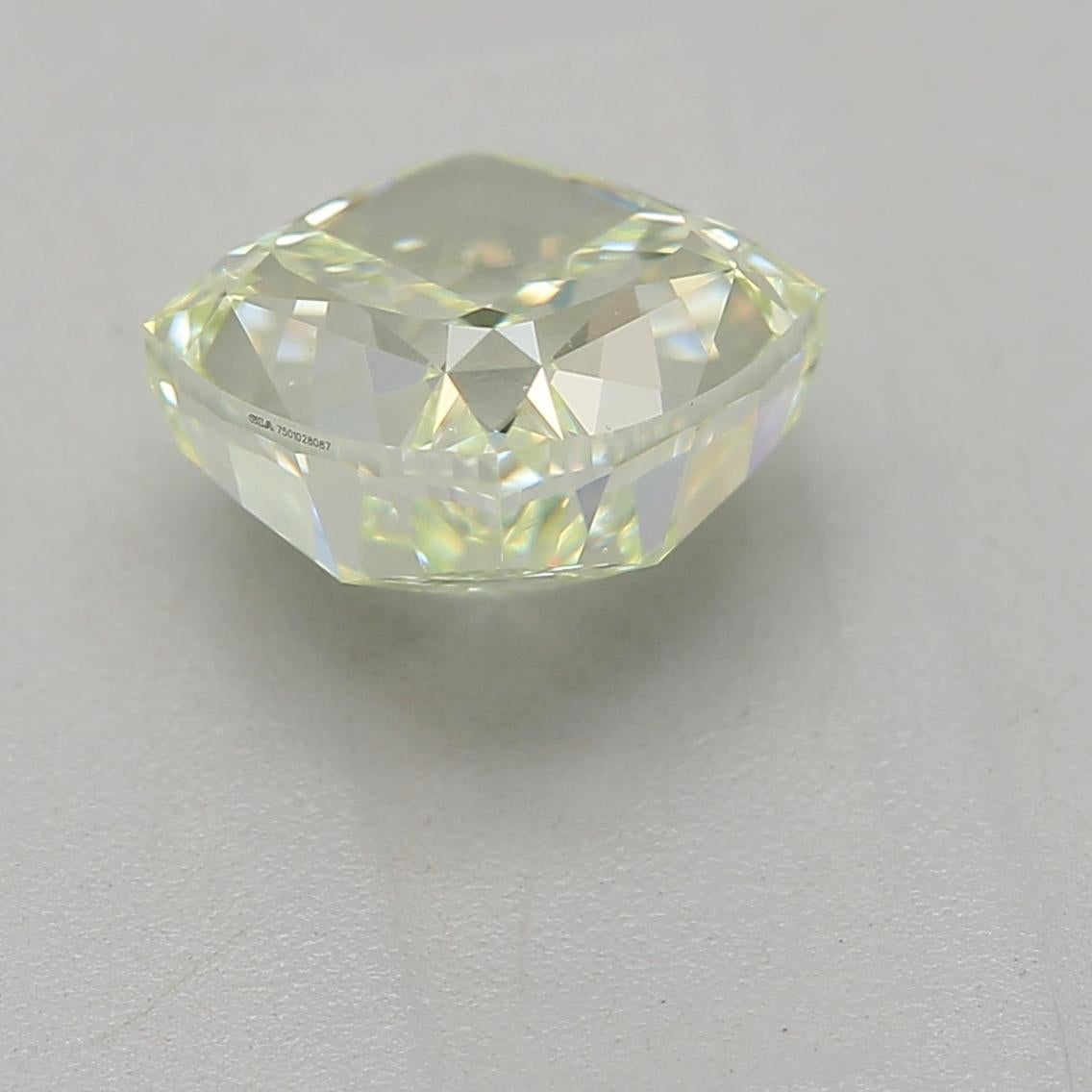 GIA Certified 1.27 Carat Fancy Light Yellow Green SI1 Clarity Diamond In New Condition For Sale In บางรัก, TH