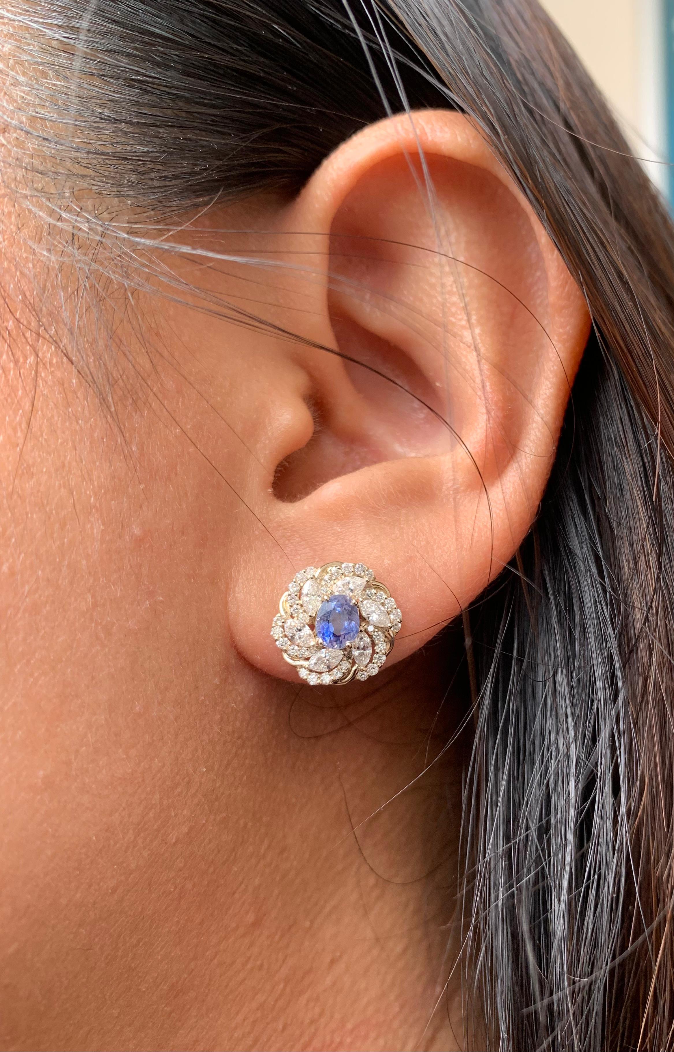 1,27 Karat Blauer Saphir und Diamant-Ohrringe aus 18 Karat Weißgold im Angebot 1