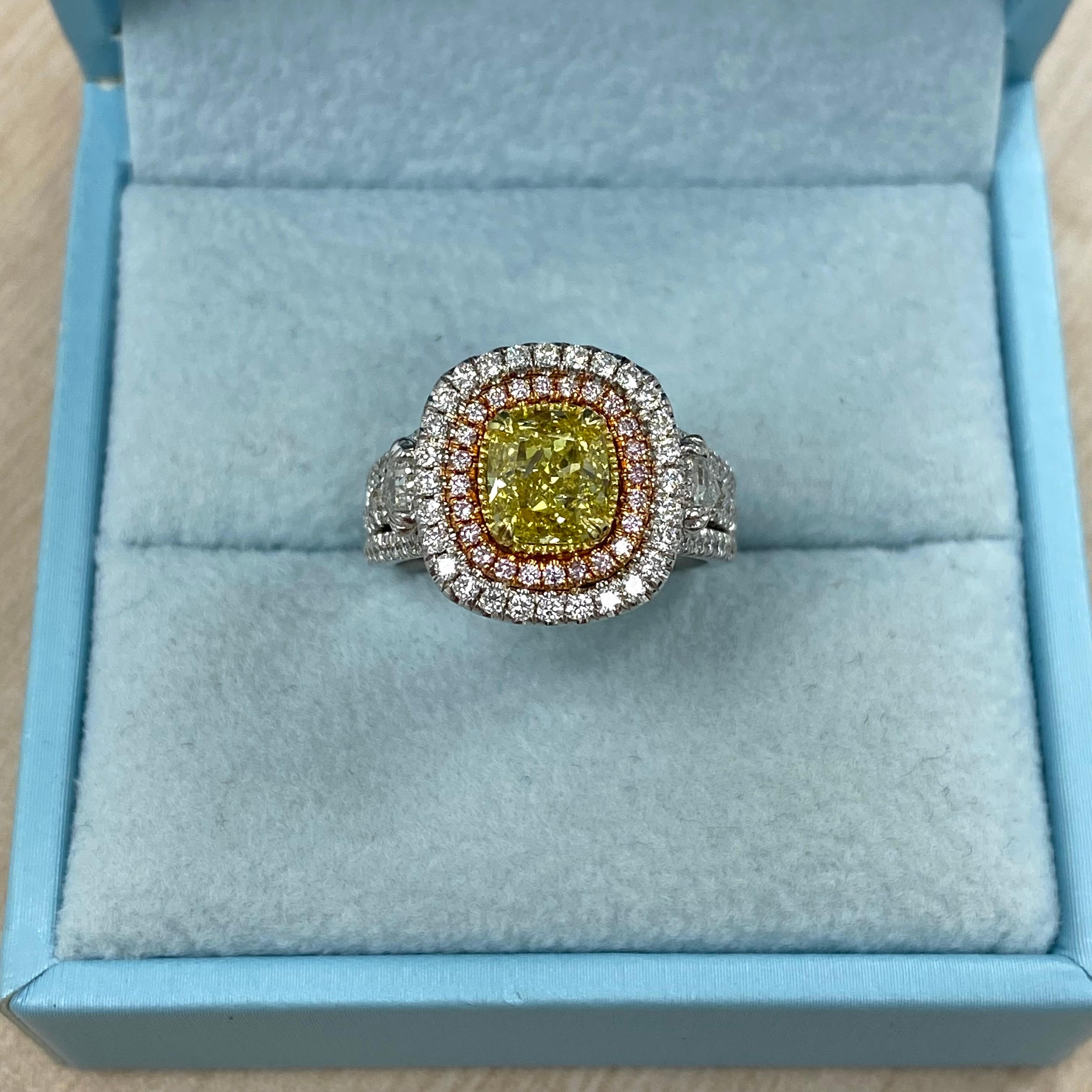 Women's GIA Certified 1.27 Ct Vivid Yellow Cushion Cut Diamond Engagement Ring 18K Gold For Sale