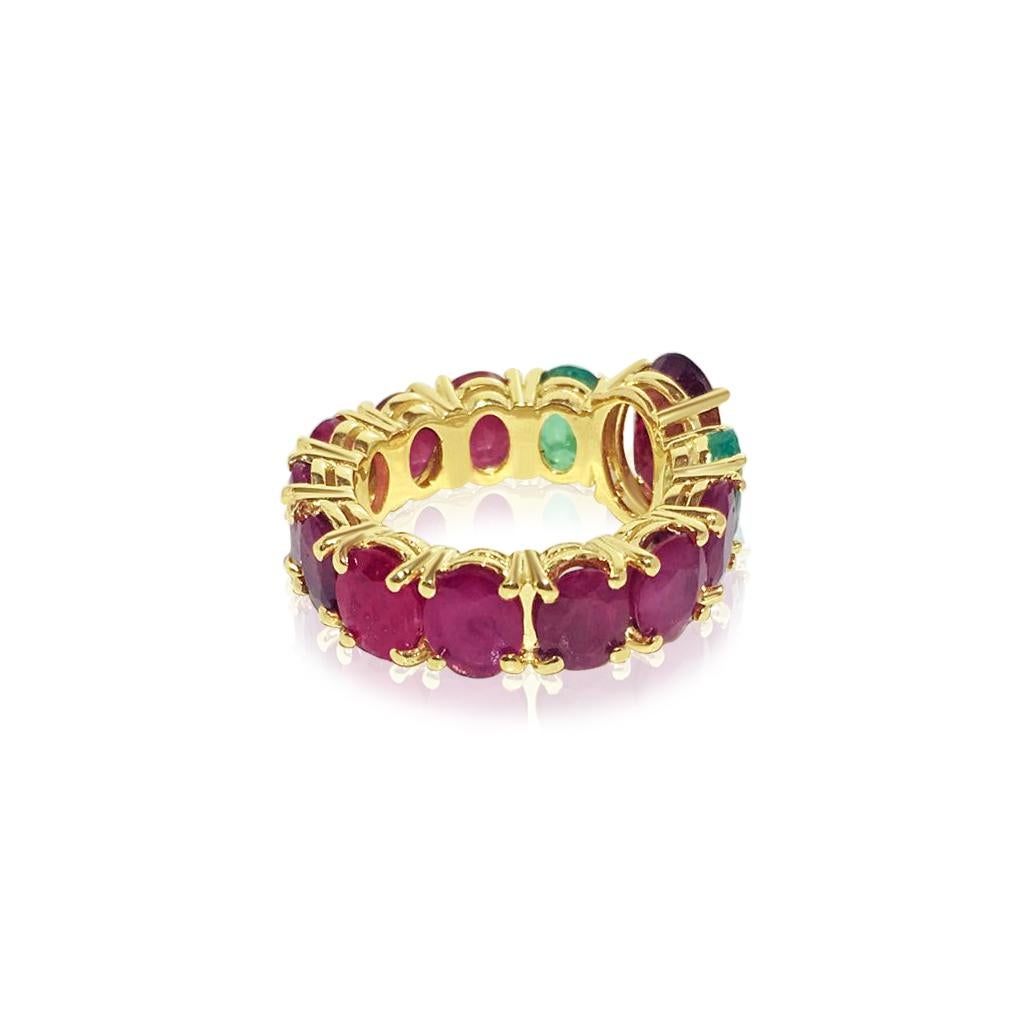 GIA Certified 12.70 Carat Ruby and Emerald Cocktail Ring In Excellent Condition For Sale In Miami, FL