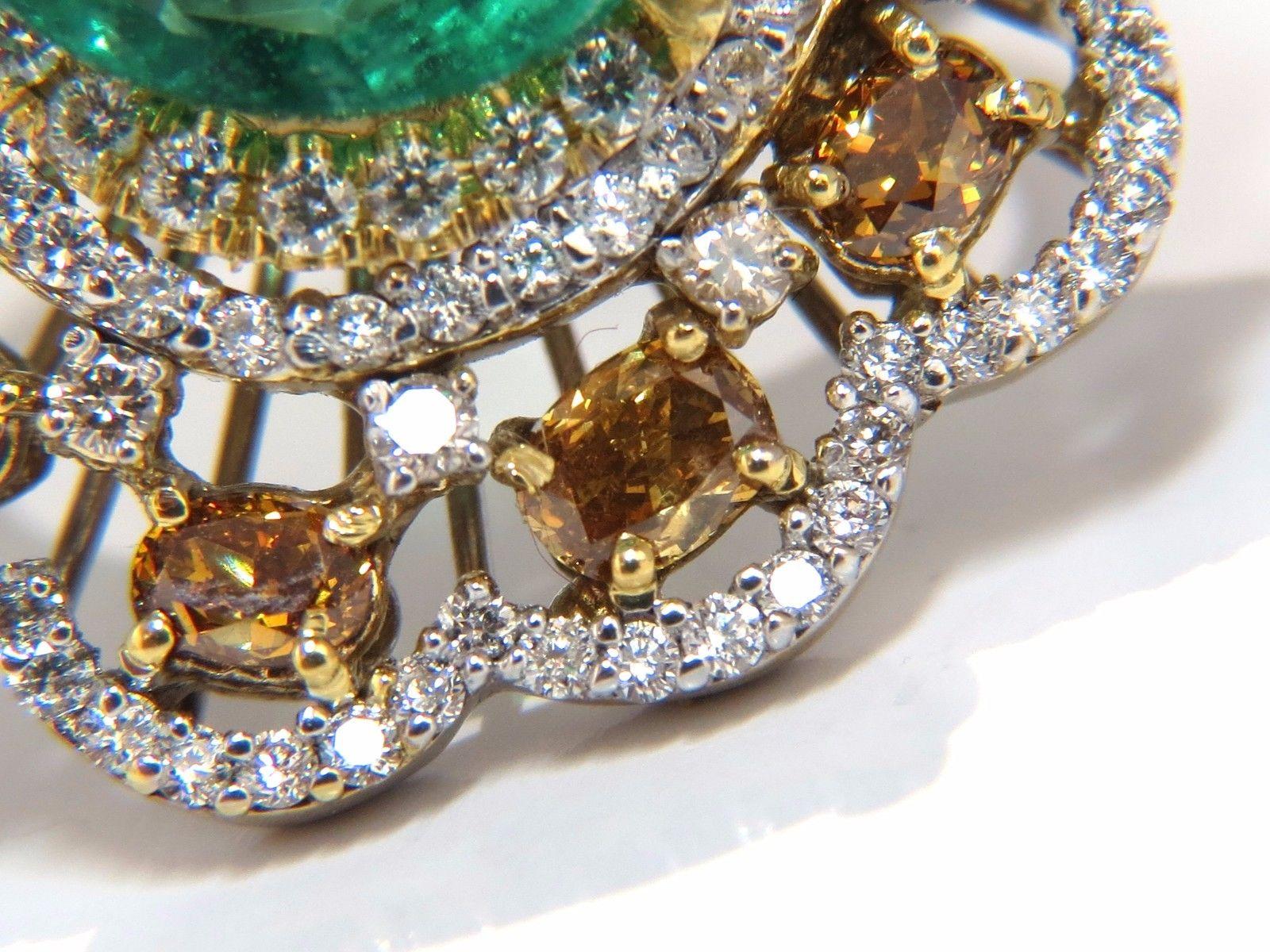 GIA Certified 12.77ct natural emerald fancy colors cocktail diamond ring 18kt In New Condition For Sale In New York, NY
