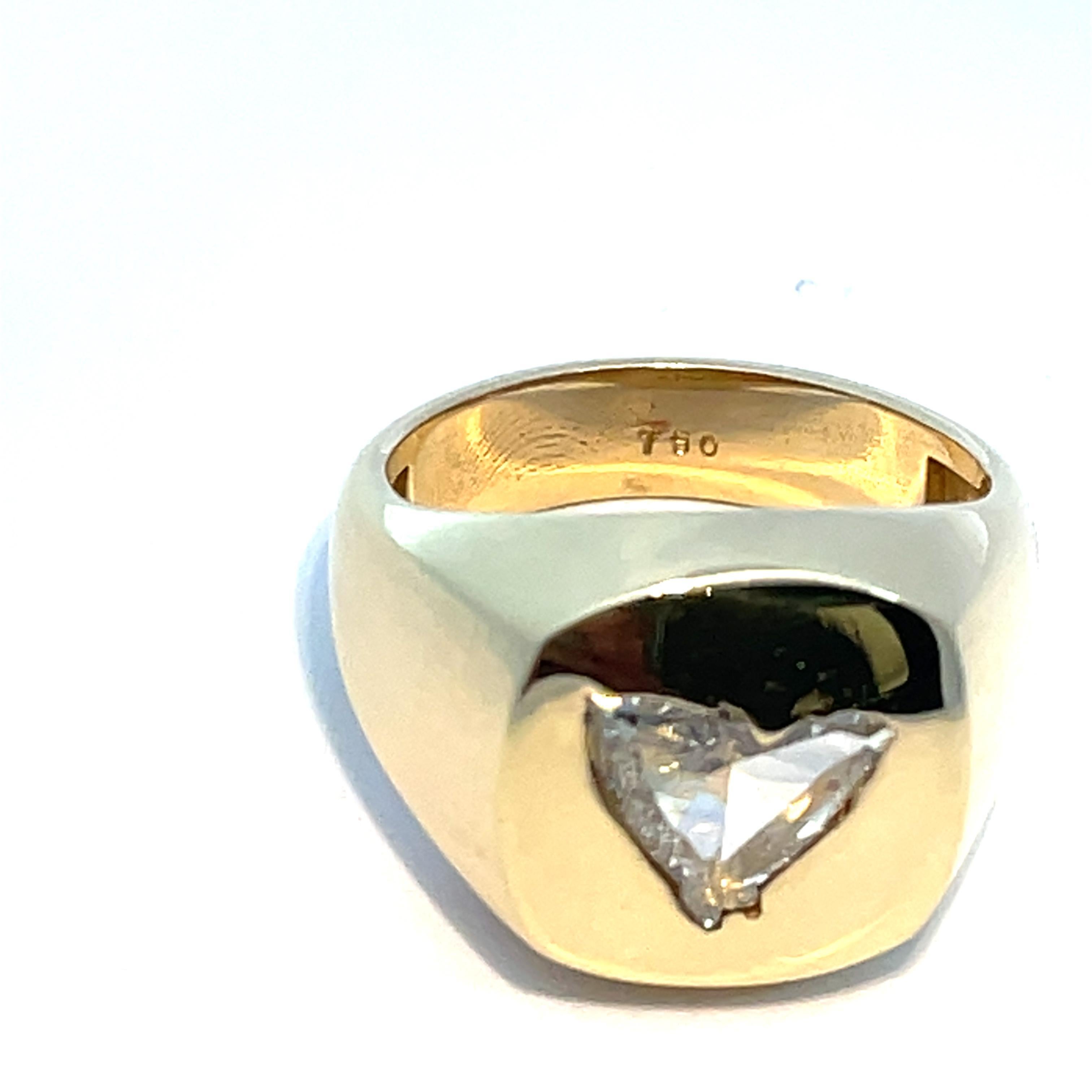 Women's Gia Certified 1.27ct Horse Modified Brilliant L SI1 Diamond Ring in 18k Gold For Sale