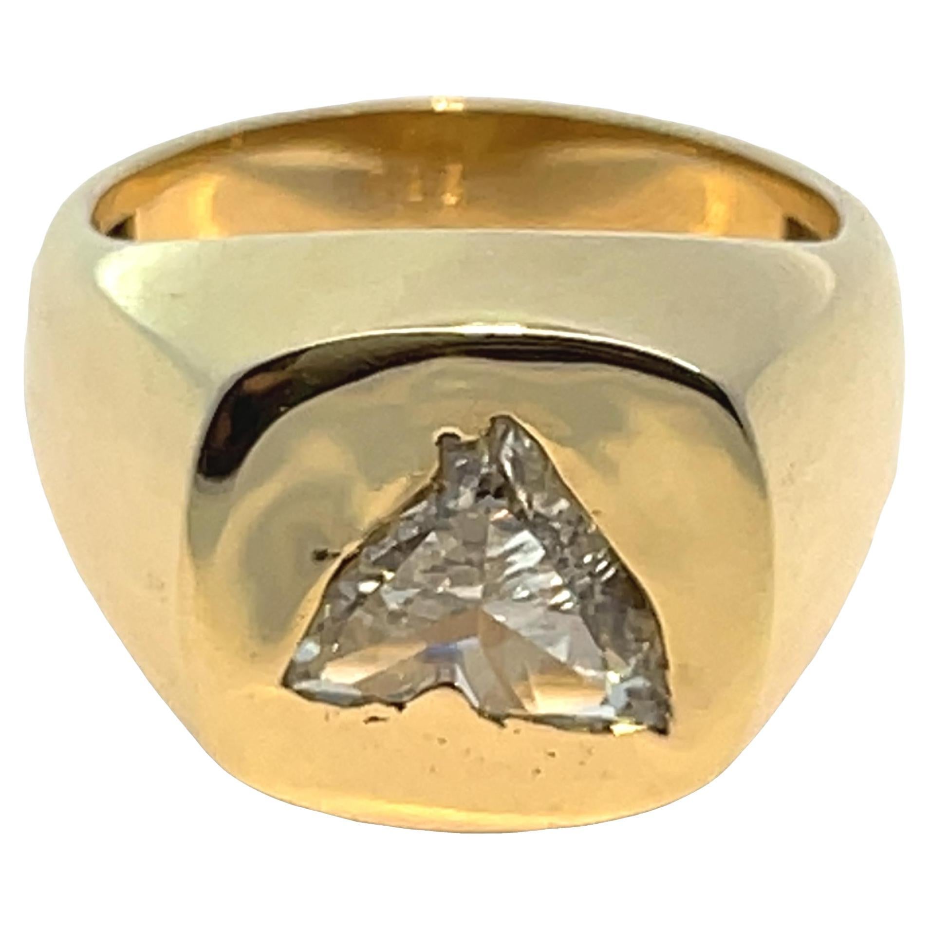 Gia Certified 1.27ct Horse Modified Brilliant L SI1 Diamond Ring in 18k Gold For Sale