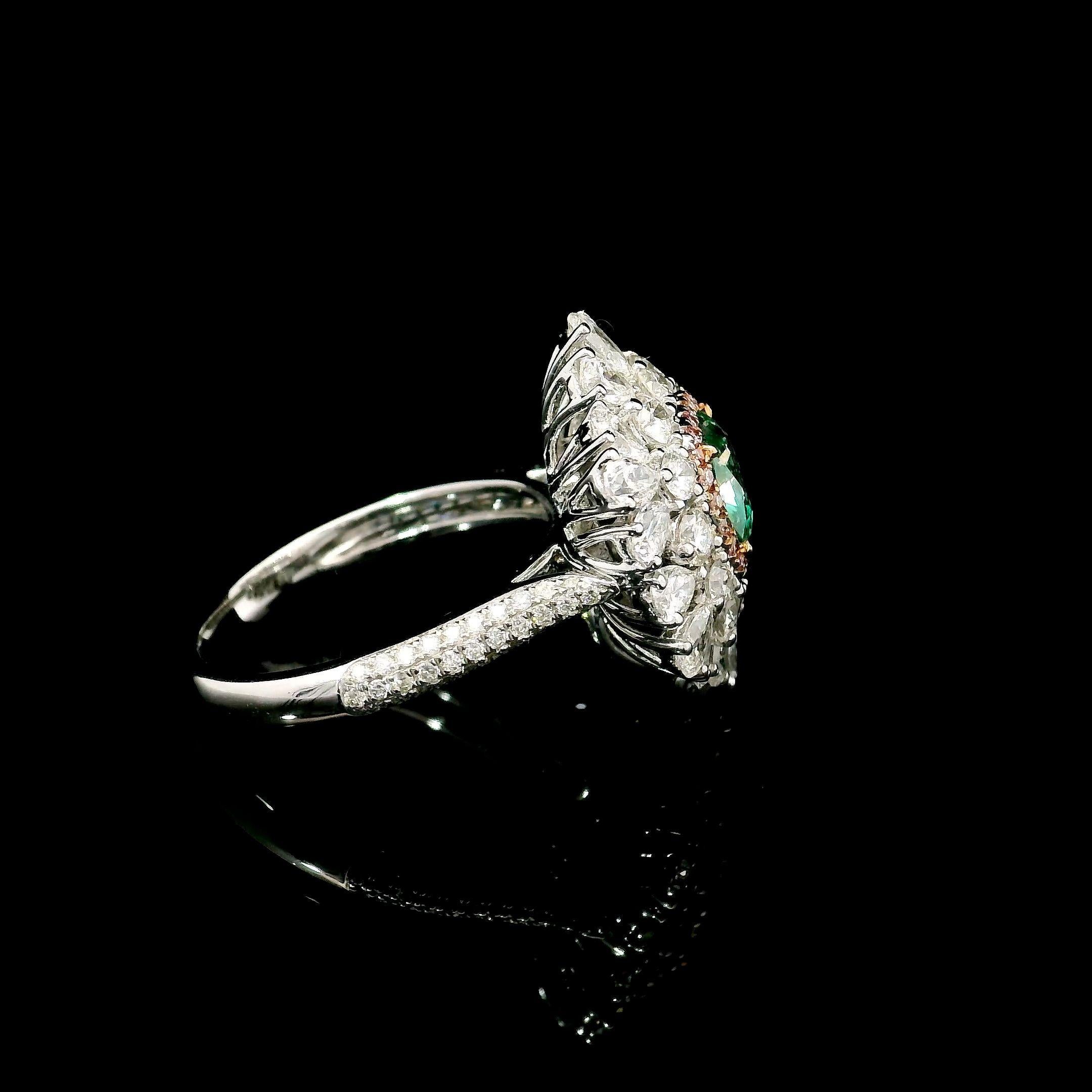 GIA Certified 1.28 Carat Fancy light Yellowish Green I1 Clarity Diamond Ring For Sale 2