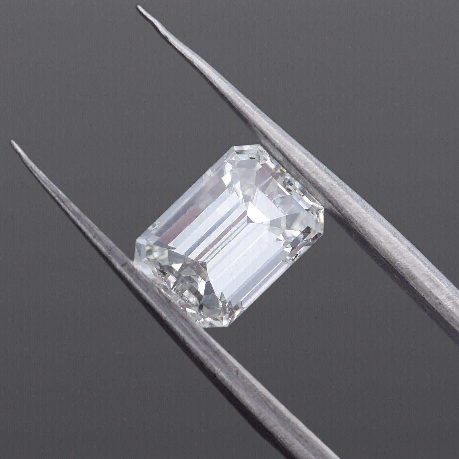 Women's GIA Certified 1.28 Ct Emerald Cut G VVS2 Loose Diamond 7.48 x 5.32 x 3.70 mm For Sale