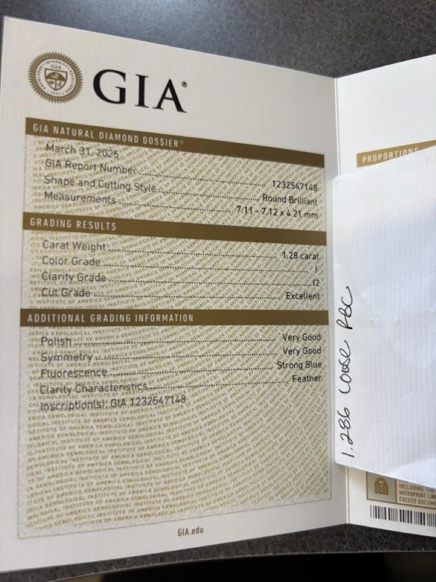 GIA Certified 1.28ct Round Natural Brilliant Cut Loose Diamond For Sale 2