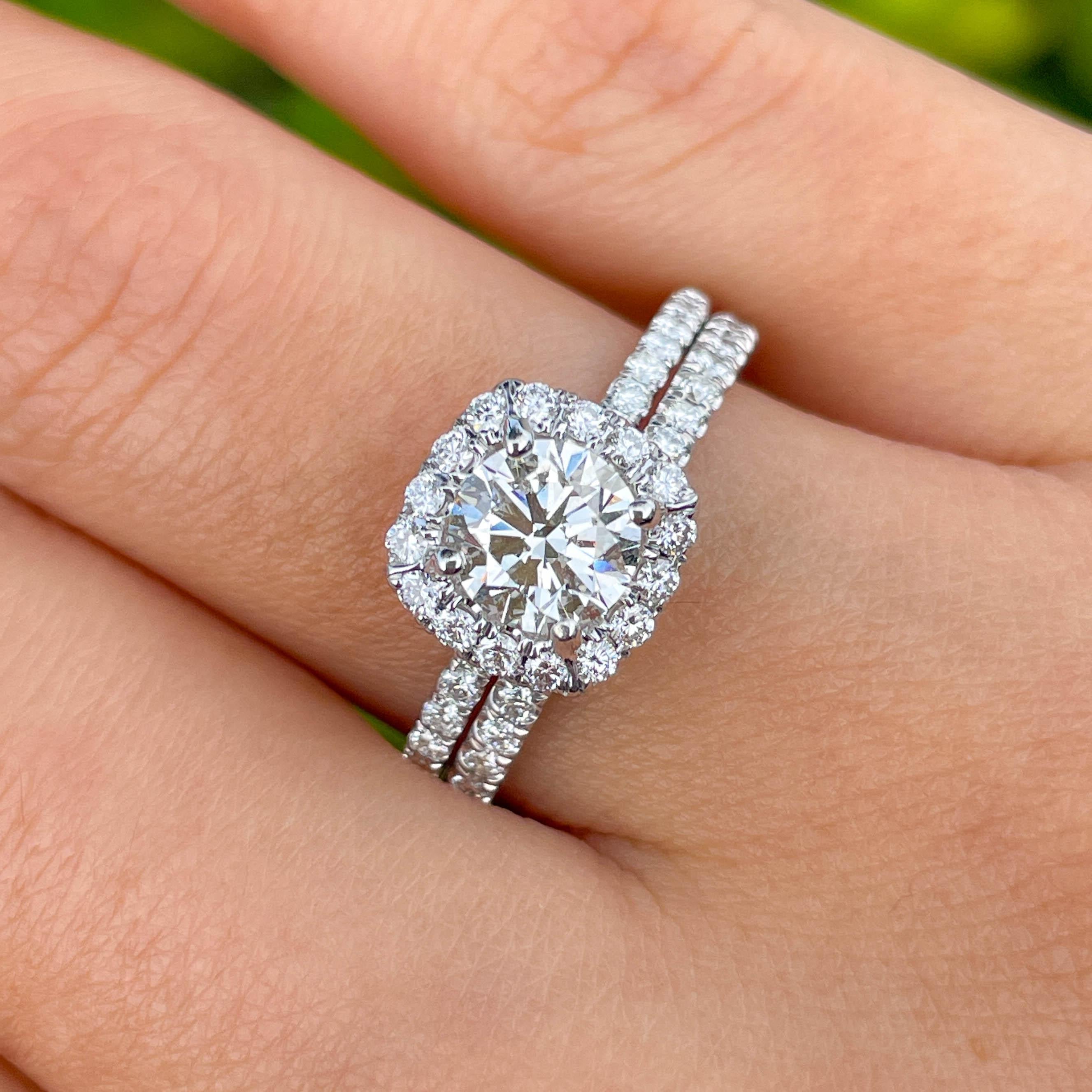 Round Cut GIA Certified 1.28ctw Round Diamond Pave Halo Engagement Wedding Ring Set  For Sale