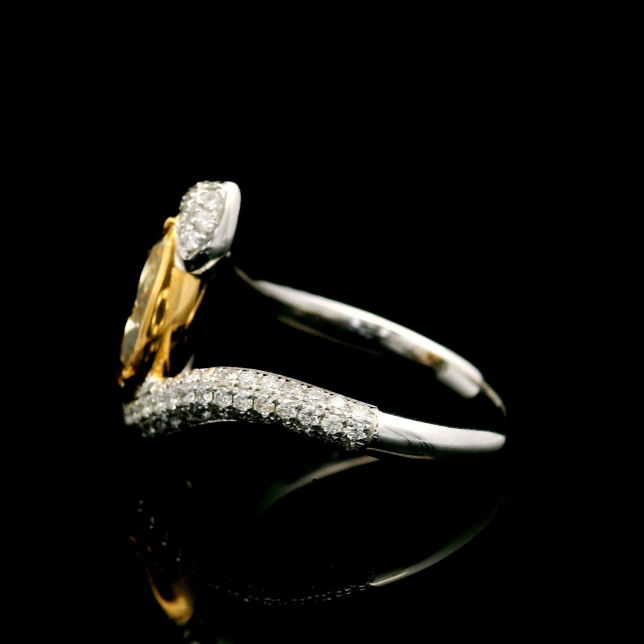 GIA Certified 1.29 Carat fancy light brownish yellow VVS2 Clarity Diamond Ring For Sale 1