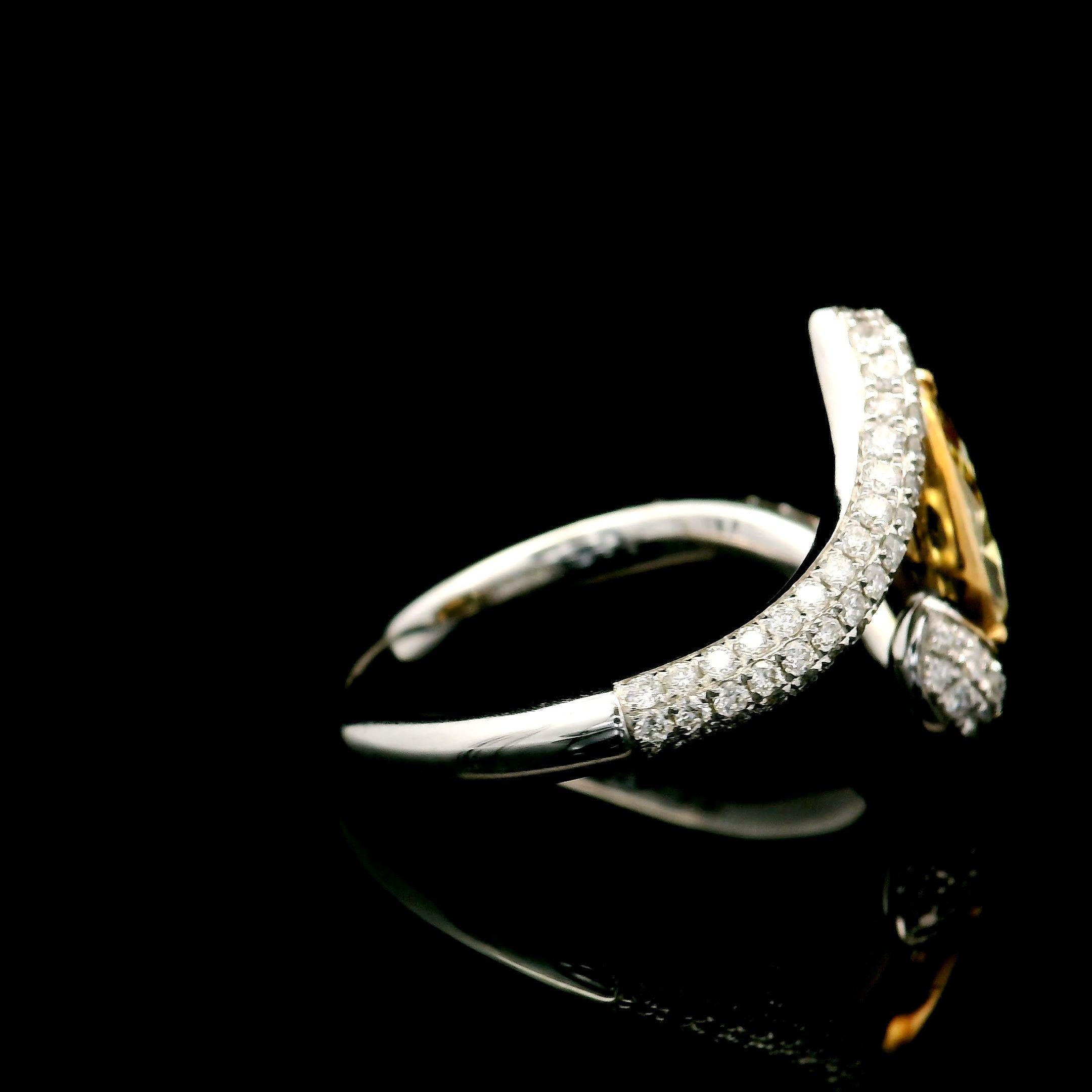 GIA Certified 1.29 Carat fancy light brownish yellow VVS2 Clarity Diamond Ring For Sale 2