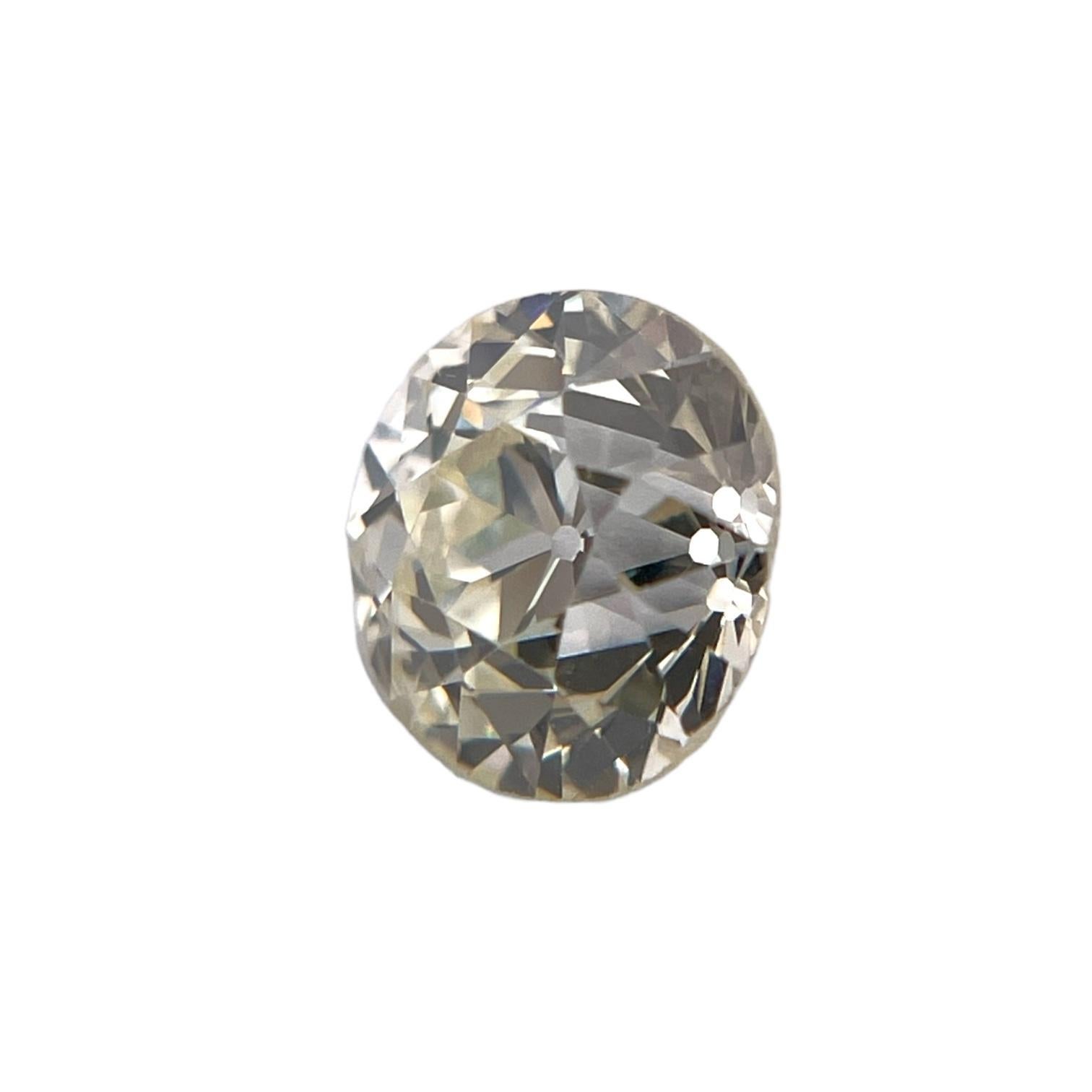 ITEM DESCRIPTION

ID #: NYC57911
Stone Shape: Old European
Diamond Weight: 1.29Carat
Fancy Color: M
Cut:	Brilliant
Measurements: 6.58 x 6.88 x 4.56 mm
Symmetry: Fair
Polish: Good
Fluorescence: None
Certifying Lab: GIA
GIA Certificate #: