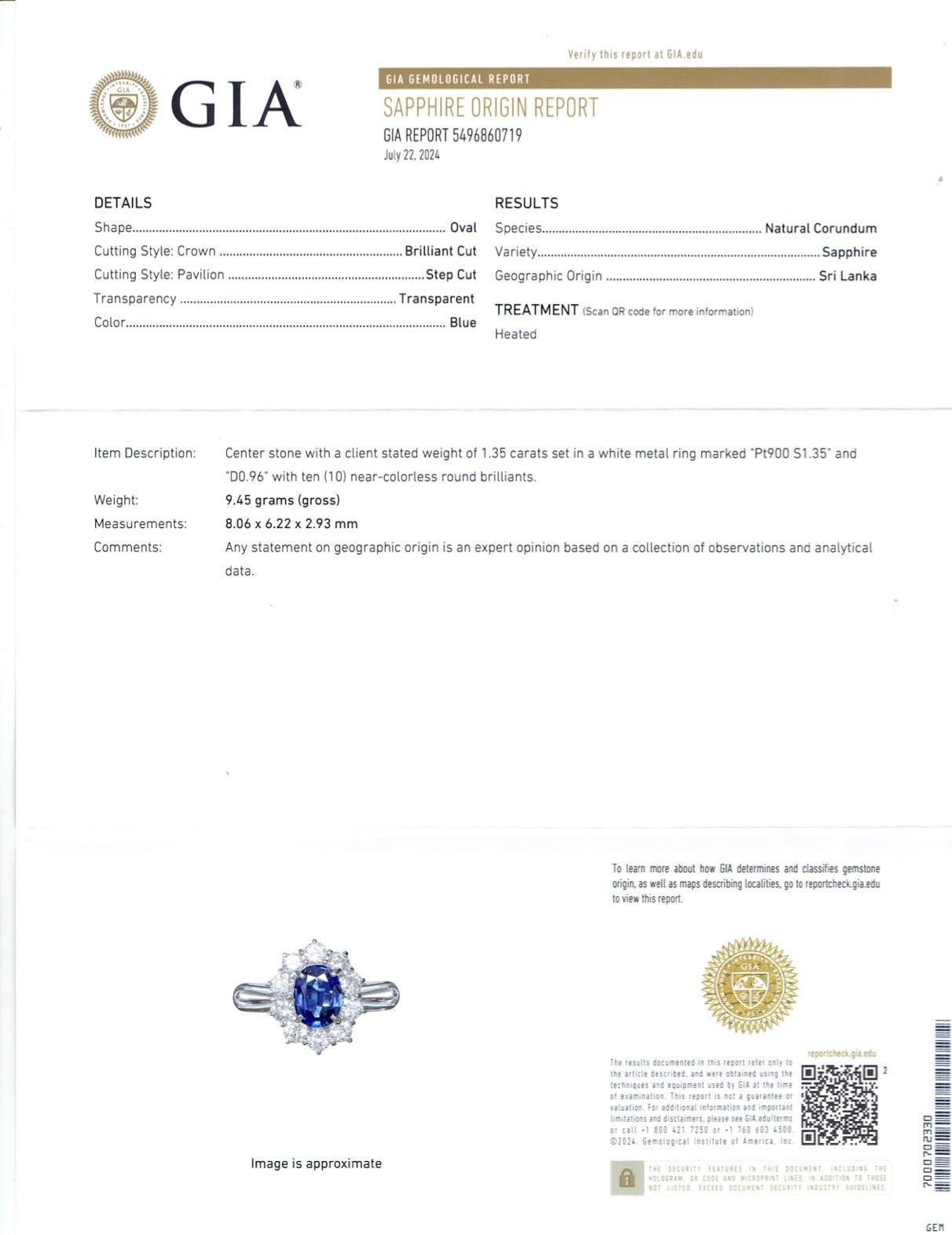 GIA Certified 1.3 carat Ceylon Blue Sapphire & Diamond Halo Platinum Ring In New Condition For Sale In London, GB