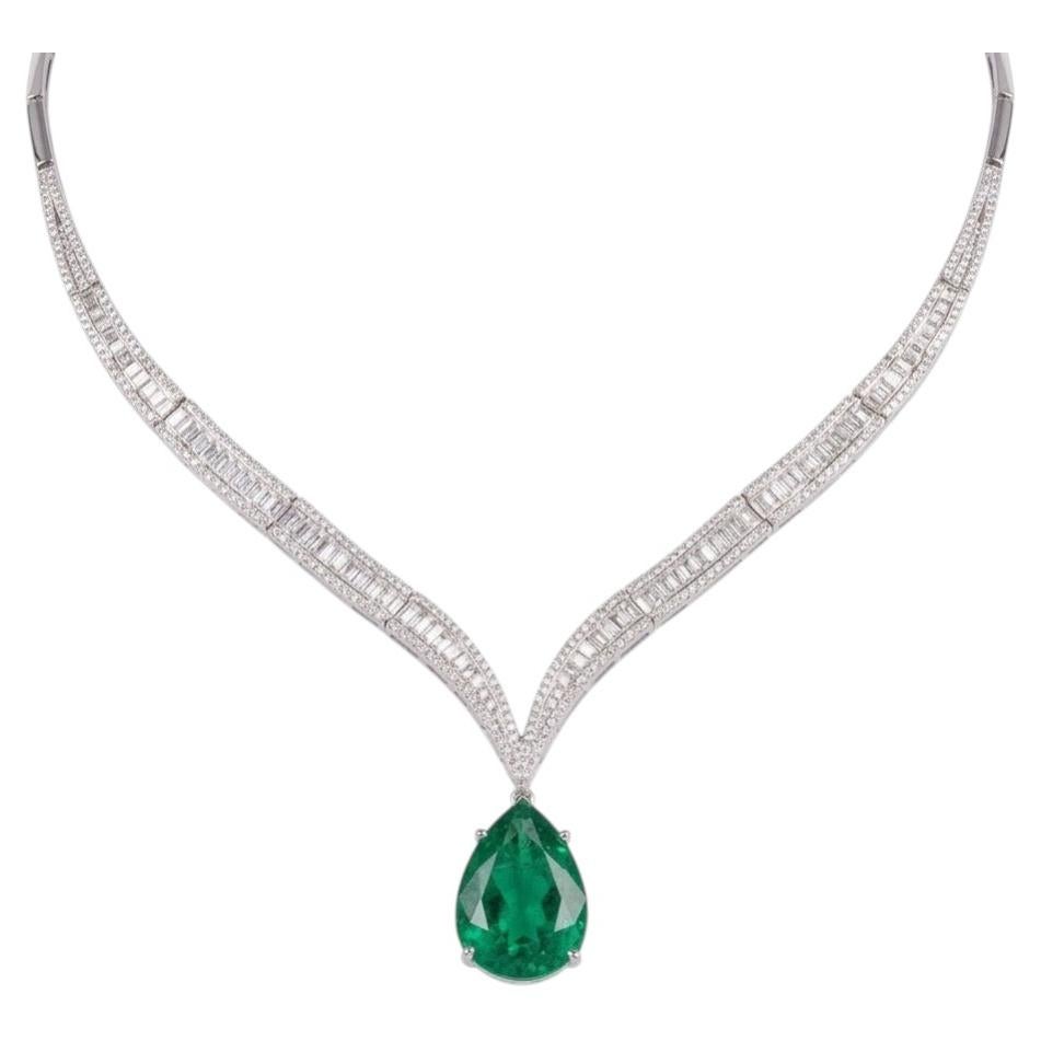 GIA Certified 13 Carat Colombian Green Emerald Diamond Necklace