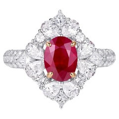 Anillo de diamantes rubí de Birmania en platino de 1,30 quilates certificado por el GIA