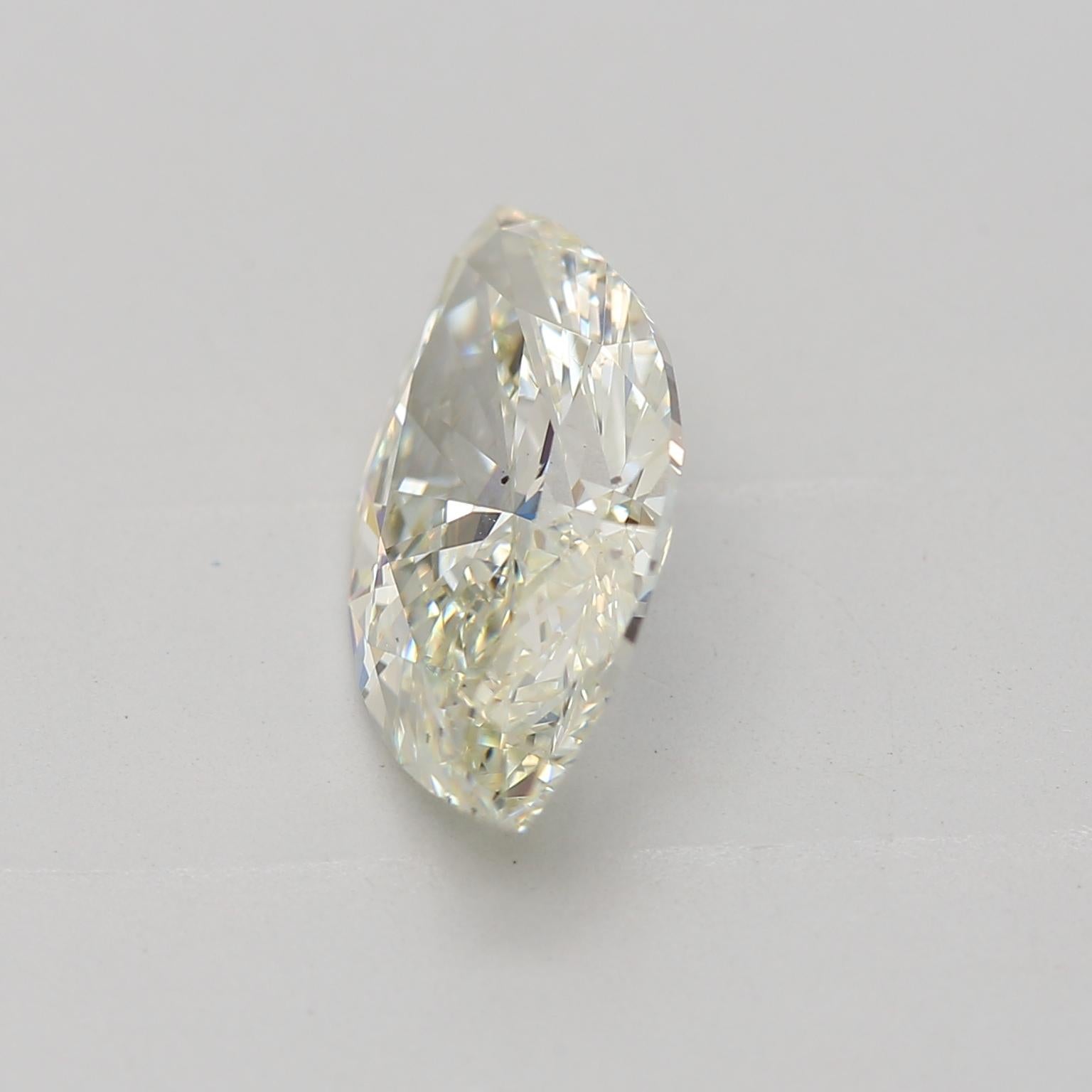 Taglio marquise GIA Certified 1.30 Carat Fancy Light Yellow Green Si2 Clarity Diamond in vendita