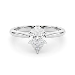 GIA Certified 1.30 Carat Pear Solitaire Cathedral  Bague en diamant