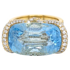 GIA-zertifizierter 13.06 Karat Aquamarin und weißer Diamant Gelbgoldring