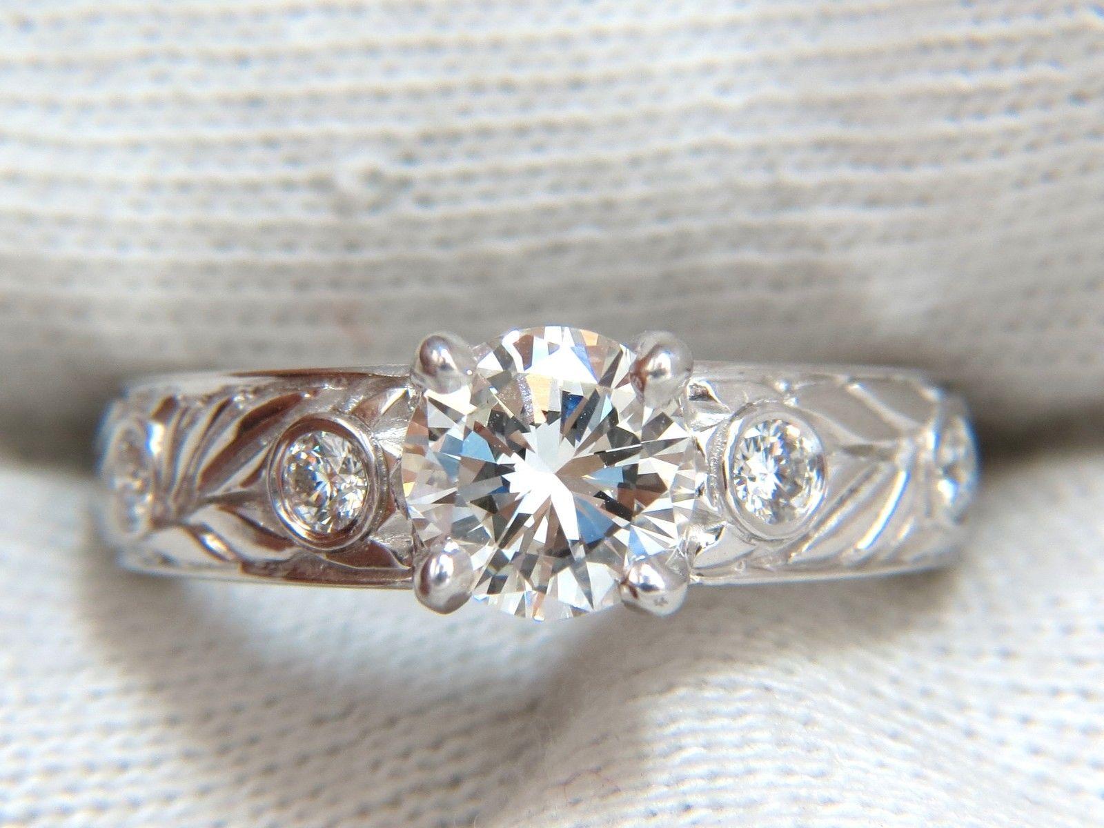 GIA-zertifiziert 1,30ct. Rund geschliffener Diamantring G/VVS-1 Platin klassischer & Kranz (Rundschliff) im Angebot
