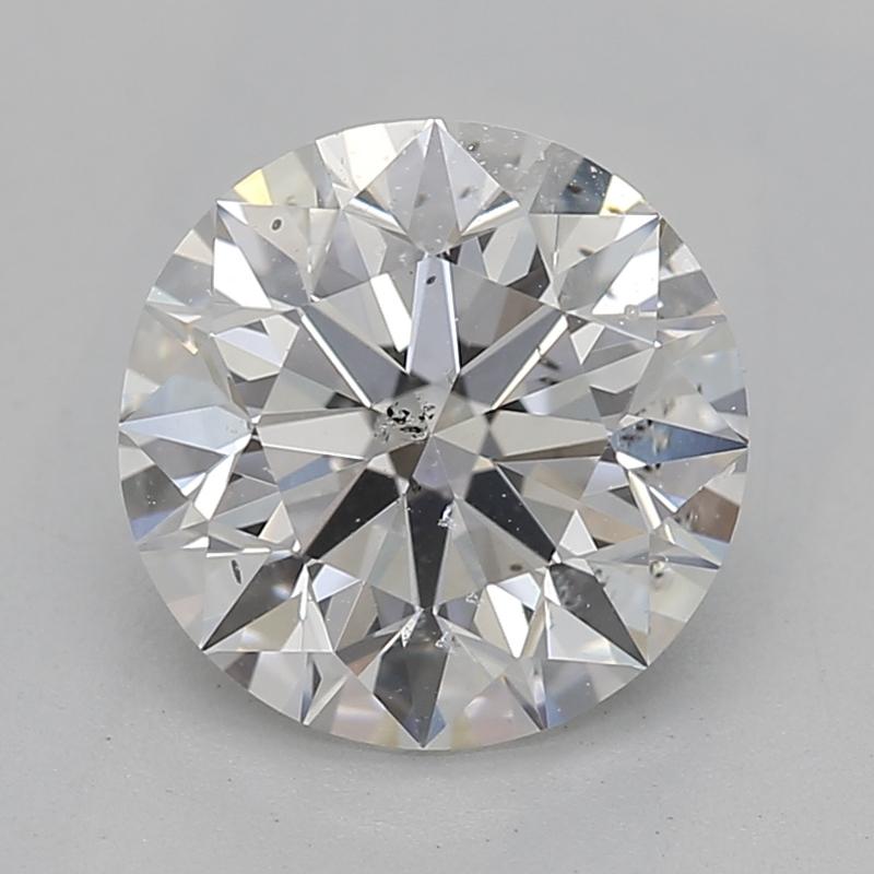 Eleva la tua collezione di gioielli con questo splendido anello con diamante, caratterizzato da un affascinante diamante rotondo al centro. Con un peso eccezionale di 1,30 e una raffinata classificazione G e SI2, questo pezzo irradia una notevole