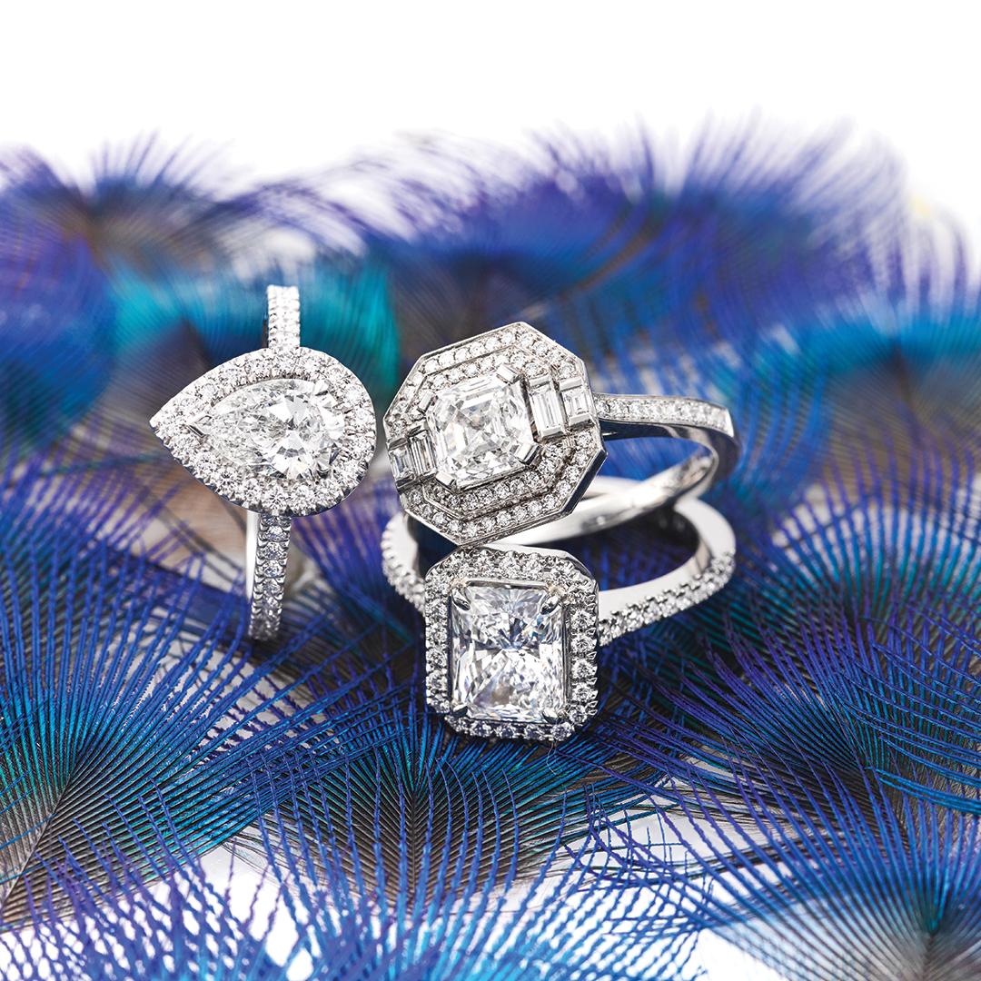 GIA Certified 1.31 Carat Asscher Cut Halo Diamond Platinum Engagement Ring im Zustand „Neu“ im Angebot in Woollahra, New South Wales