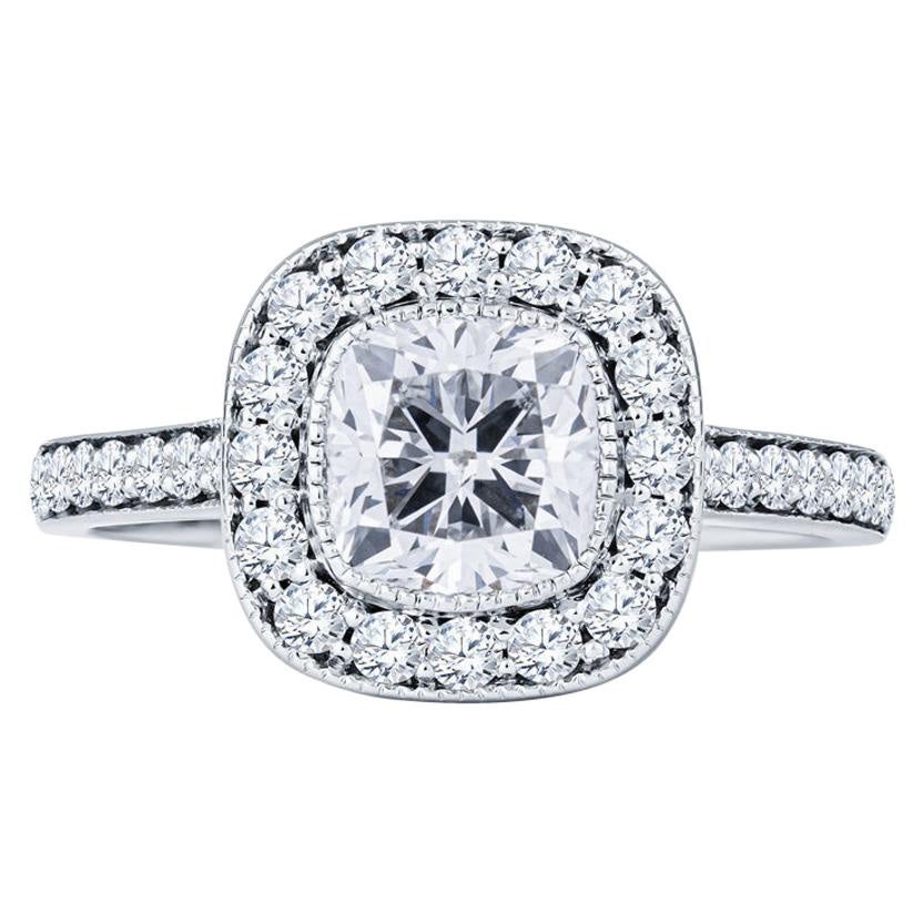 Anello di fidanzamento con diamante da 1,31 carati con taglio a cuscino F SI2 certificato GIA