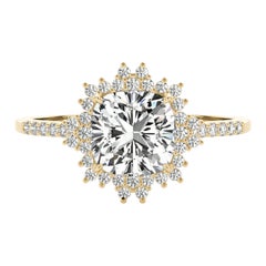 GIA Certified 1,31 Carat Cushion Flower Cluster Anello con diamanti in oro giallo 18K