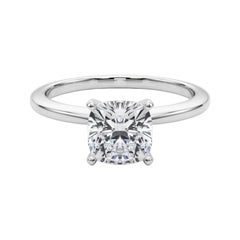 Anillo de diamantes solitario de 1,31 quilates con montura engarzada y certificado por el GIA